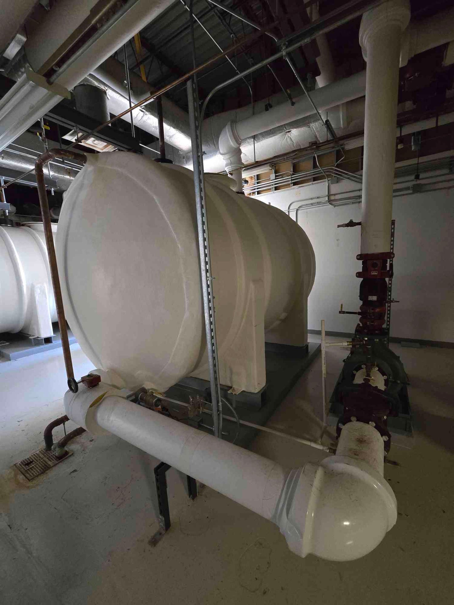 Edwards Fiberglass Tank 1000 Gallon Water Holding Tanks 1042 Gal