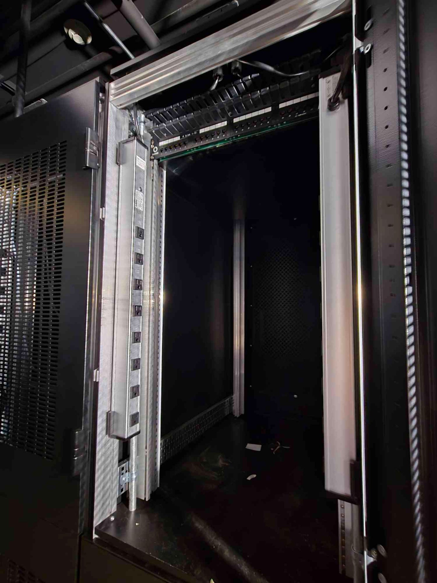 42U Colo Dual Compartment Server Rack 2 Cabinets Top/Bottom with PDU Strips