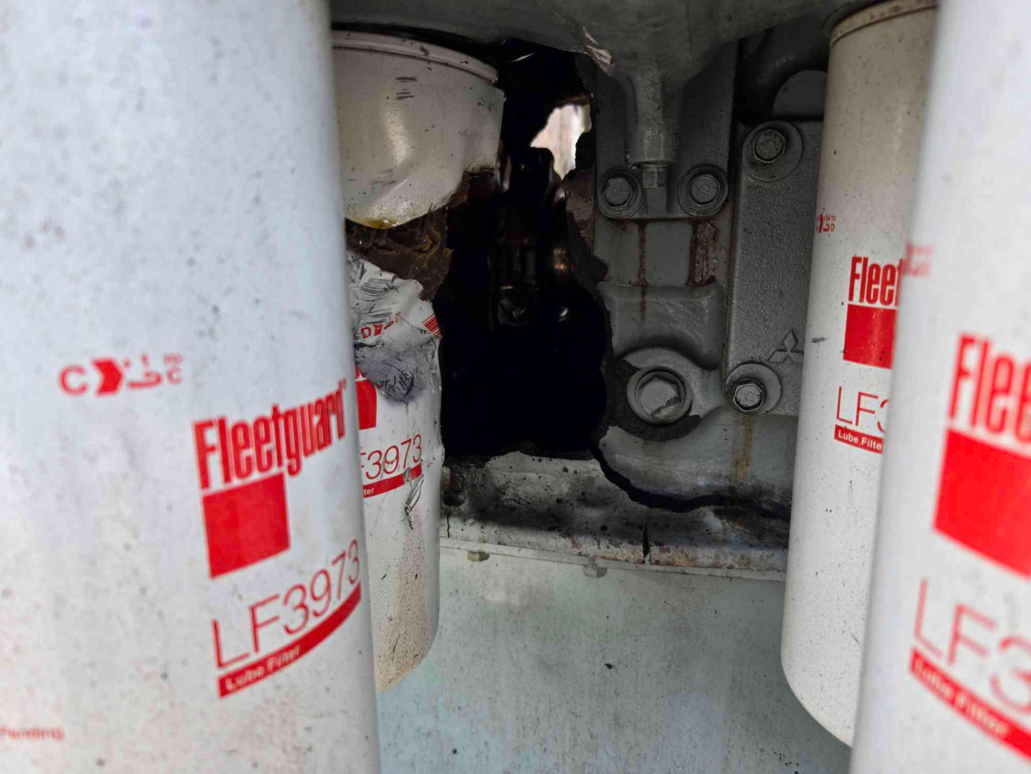 750KW Mitsubishi V12 Generator AS-IS Not Working See Photos-17522