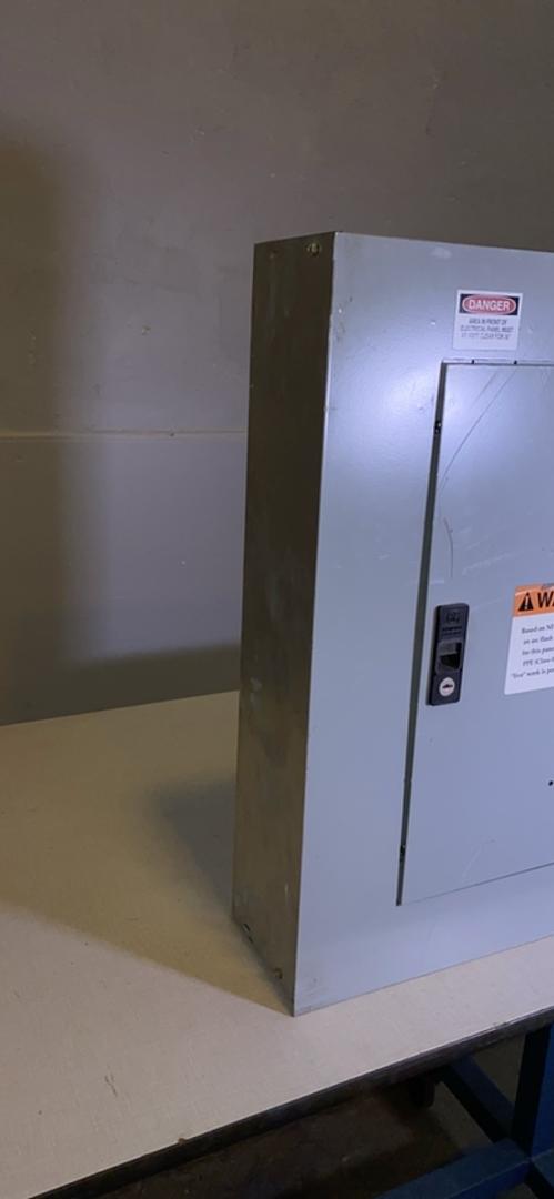 125A GE Panelboard 208/120 W/ Main Loaded(S6LLST4235)