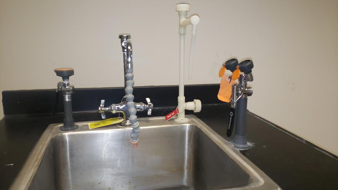 39x30x41 Jamestown Sink Cabinet Casework Eyewash Faucets(S6LLST2164)