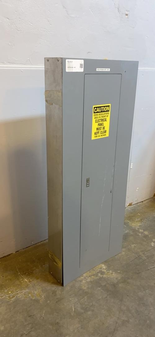 100A Square D 208/120v Breaker Panelboard Loaded w/ Main(S6LLST5181)