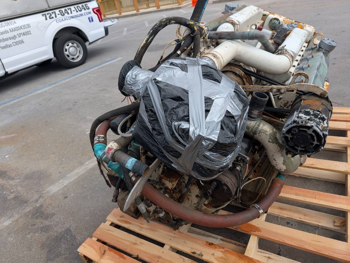 Cummins Diesel Engine Marine 903-V / With Transmissions