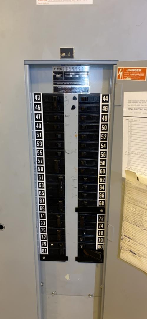 225A 208/120v FPE Breaker Panelboard No Main Loaded Breakers(S6LLST3830)