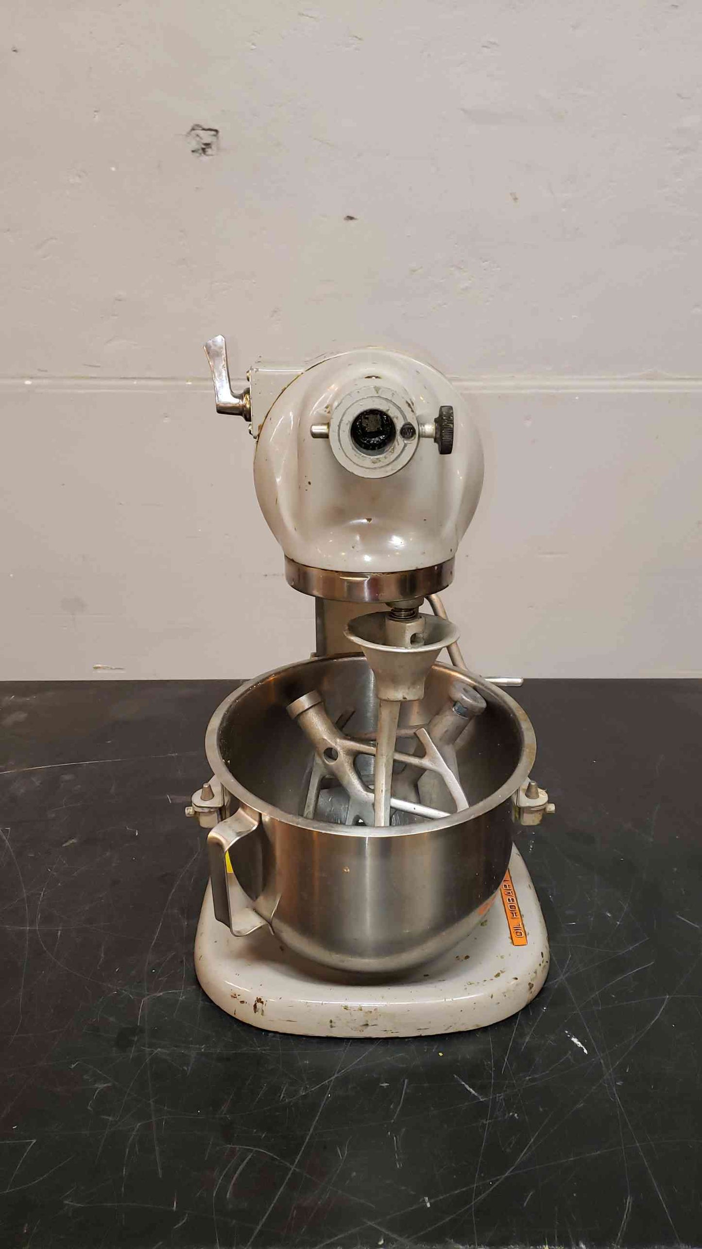 Hobart N50A-10 5 qt Planetary Mixer(1988AA)