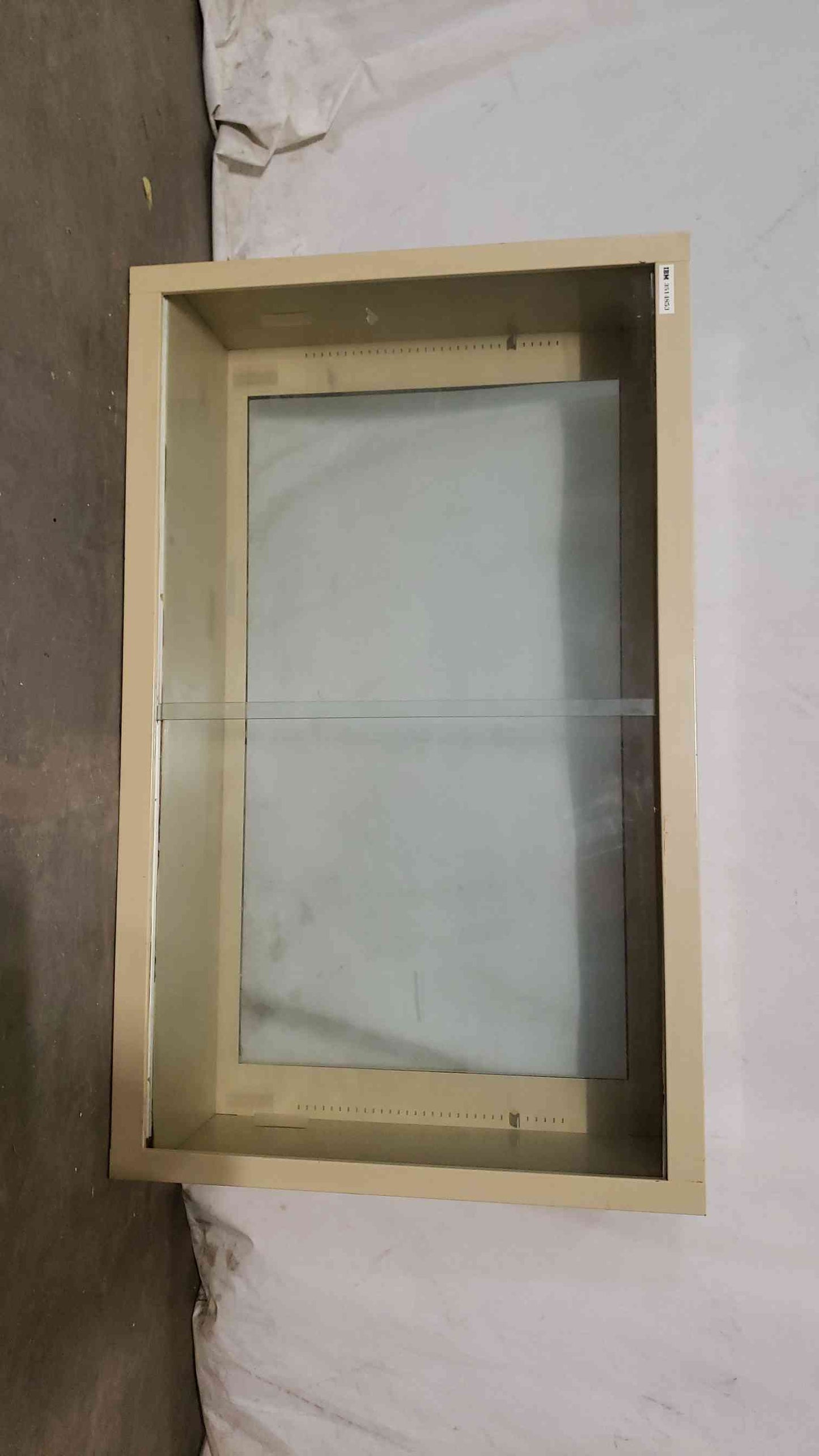 47" Glass Door Overhead W/ Glass Back(100087)