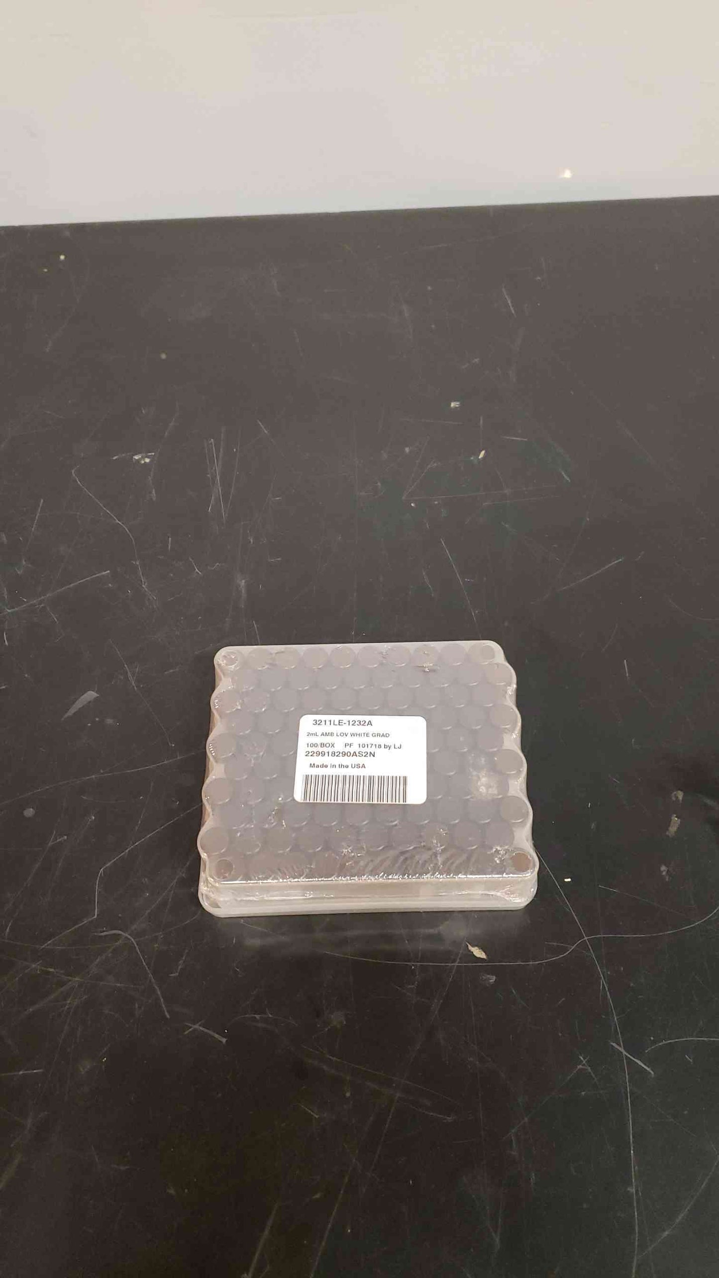 Lot of 1800 2mL Amber LOV White Grad 3211LE-1232A (SKU: 4874AA)