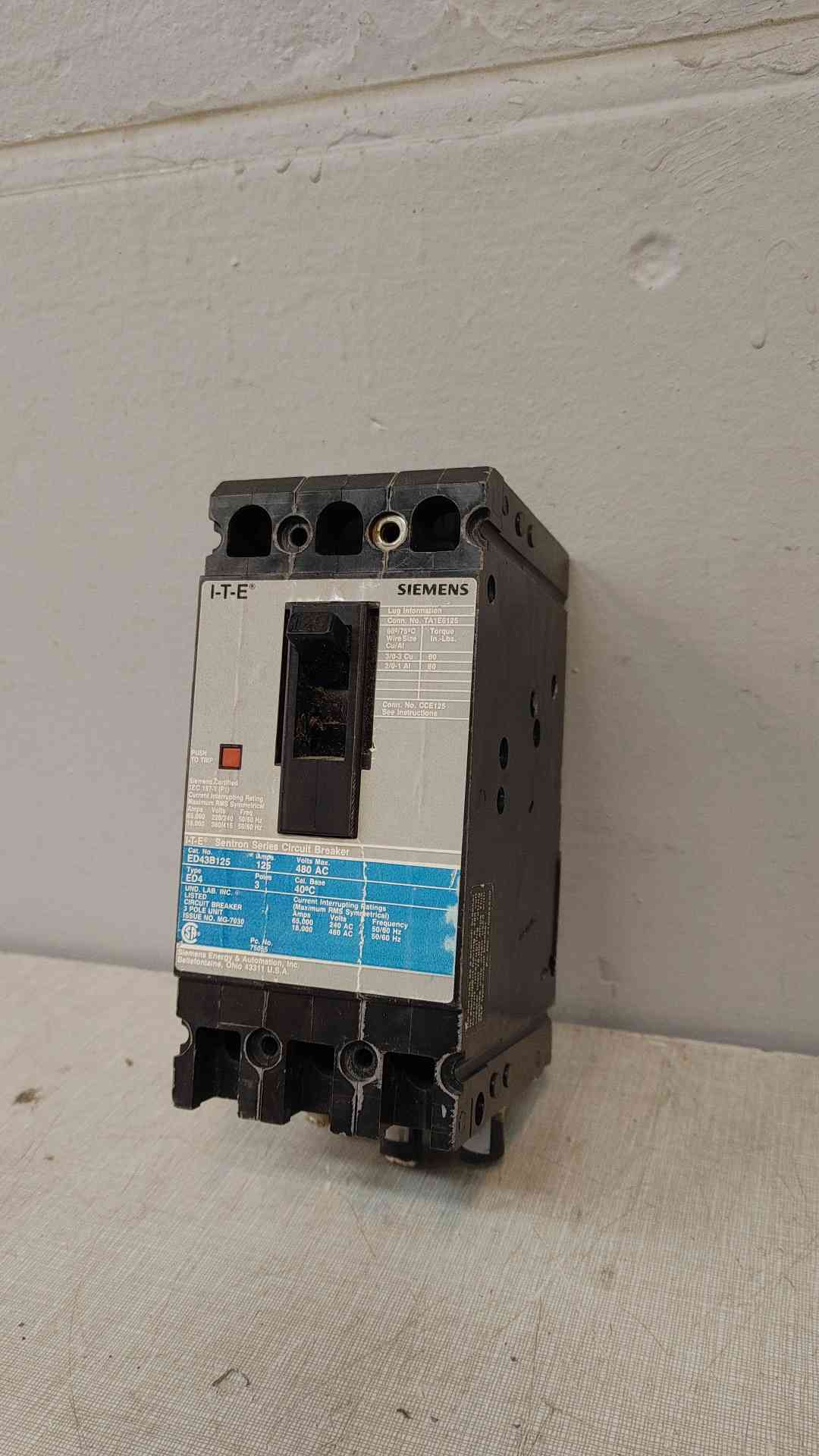 Siemens I-T-E 125A 3 Pole Sentron Series Circuit Breaker 480VAC ED43B125(104838)