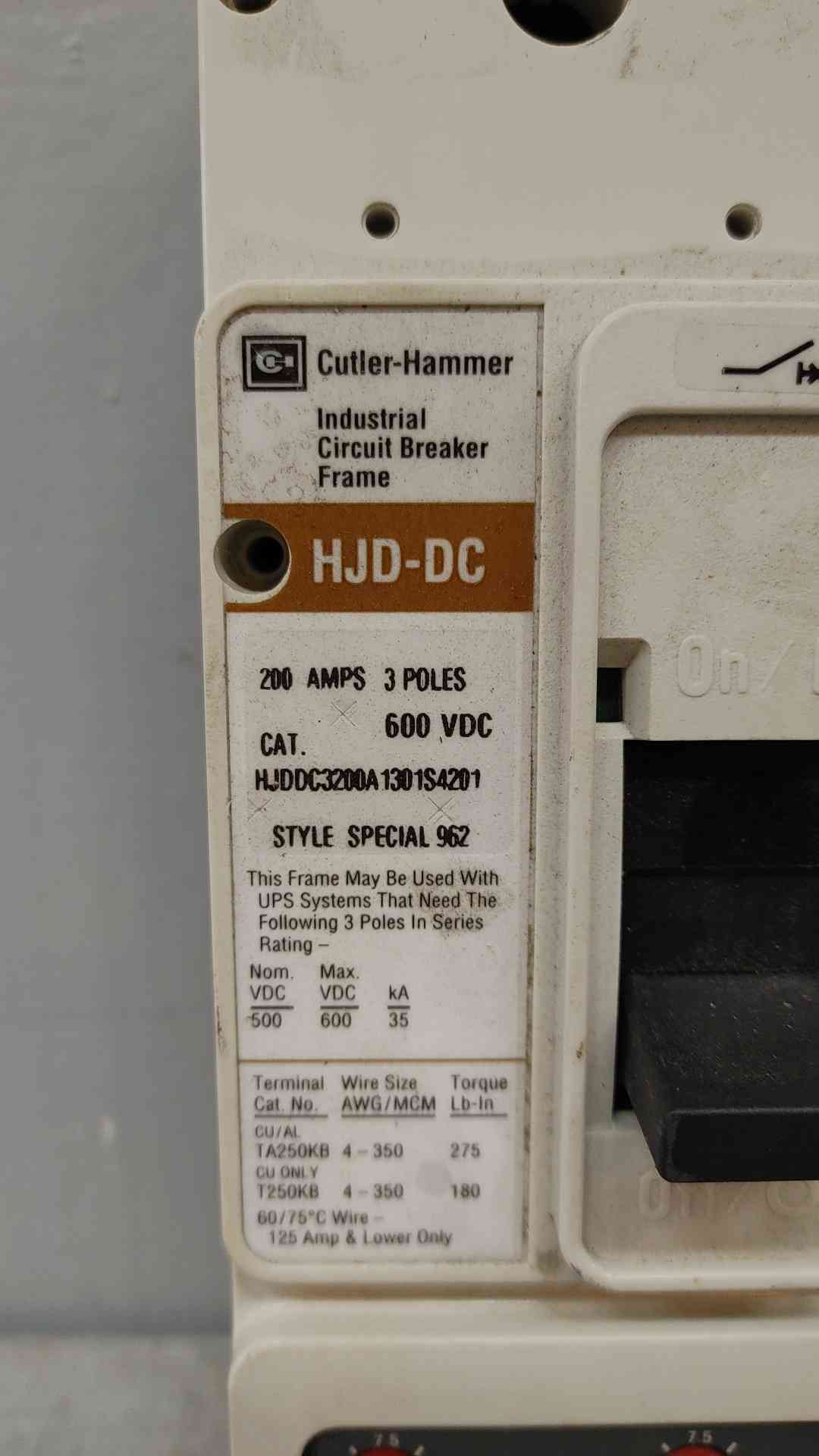 Cutler-Hammer 200A 3 Pole 600VDC HJDDC3200A(104872)