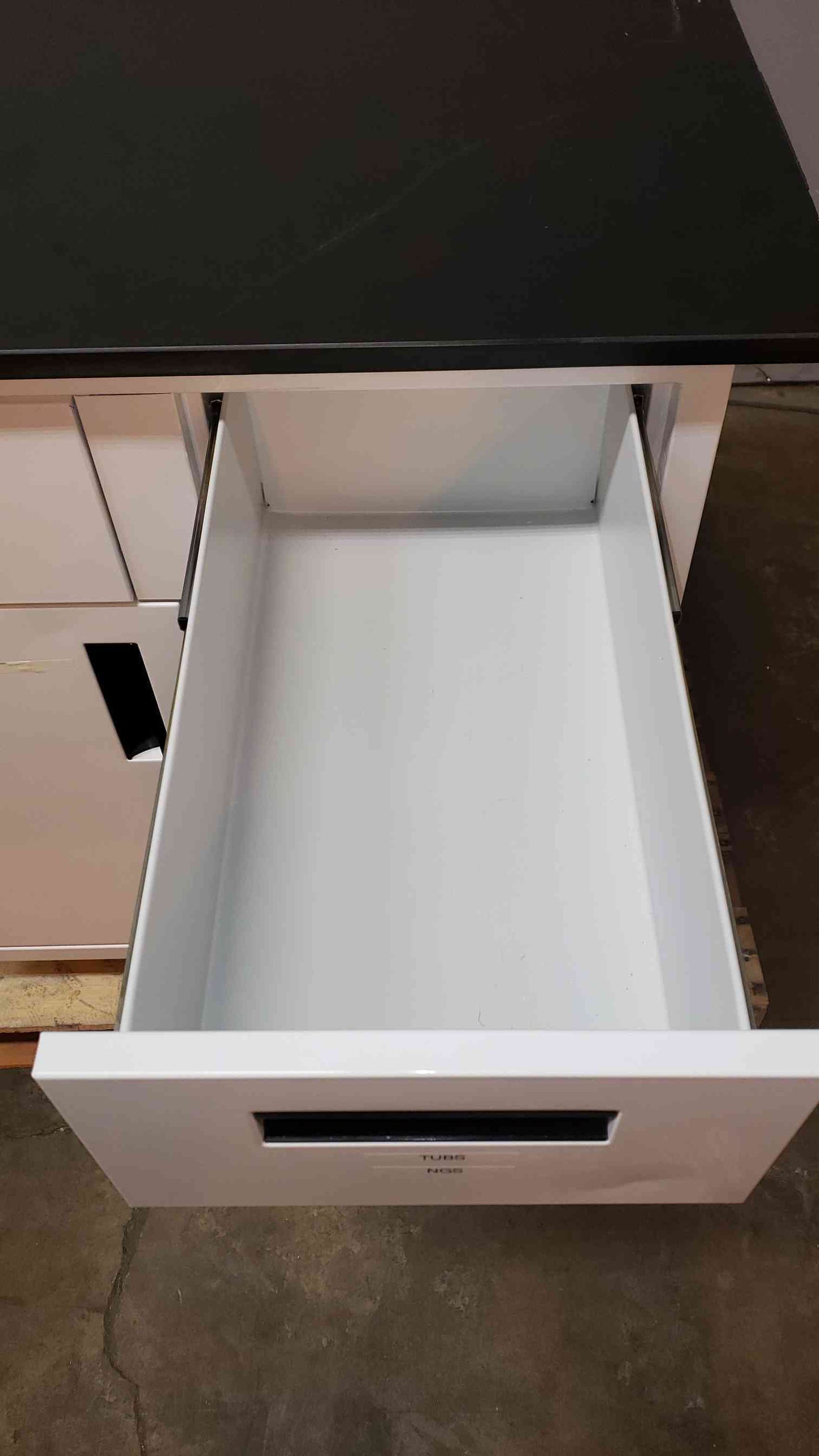 Recessed 30" Mixed Casework W/ Countertop(105062)