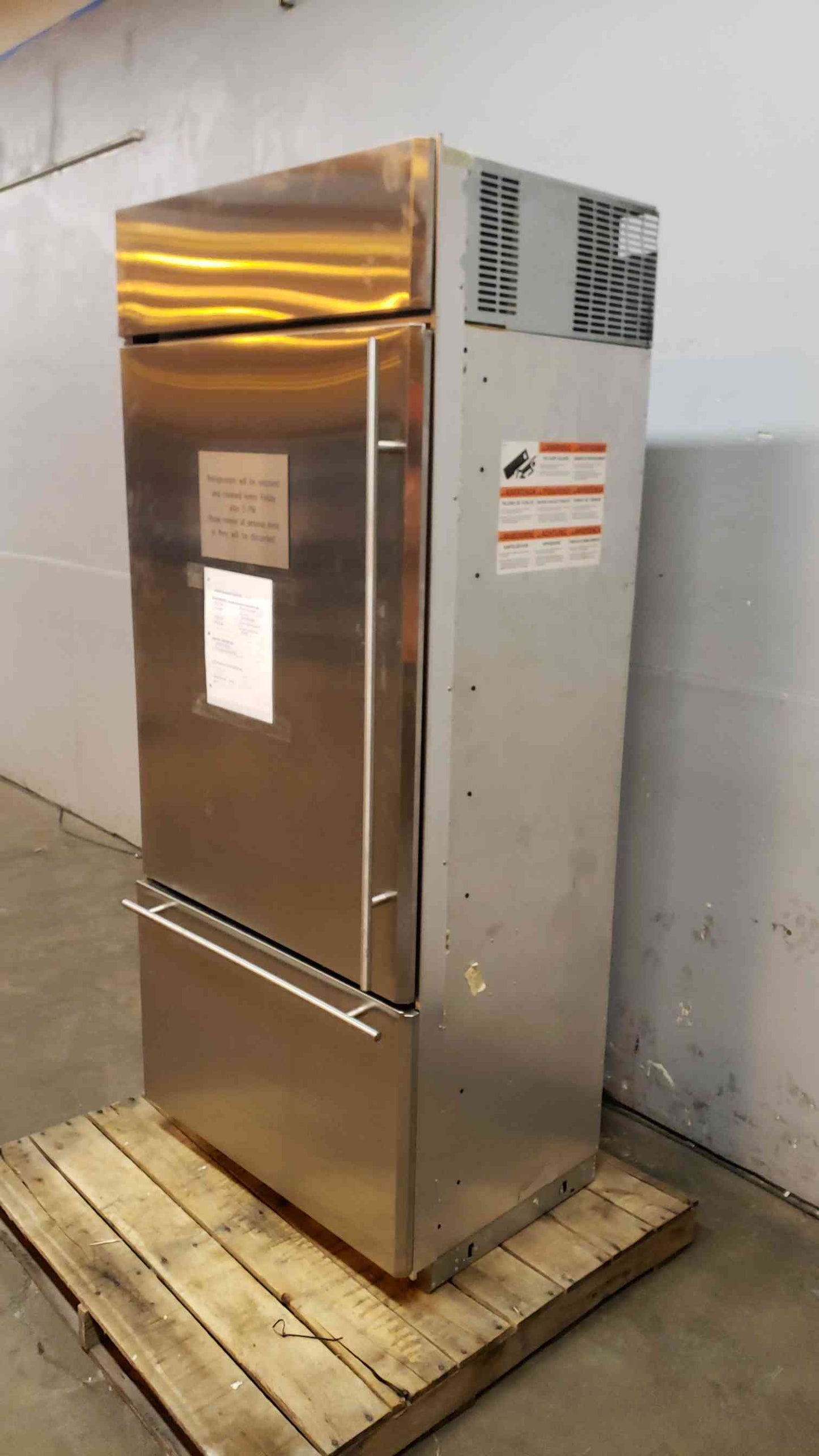 Monogram Stainless Steel Refrigerator/Freezer (SKU: 106620)