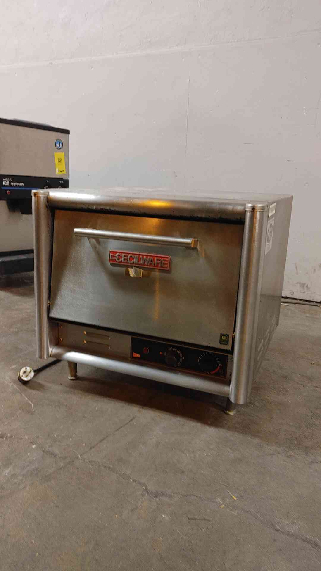 Cecilware Electric Oven 120V 1.8KW PO-18 Pizza Oven (106649)
