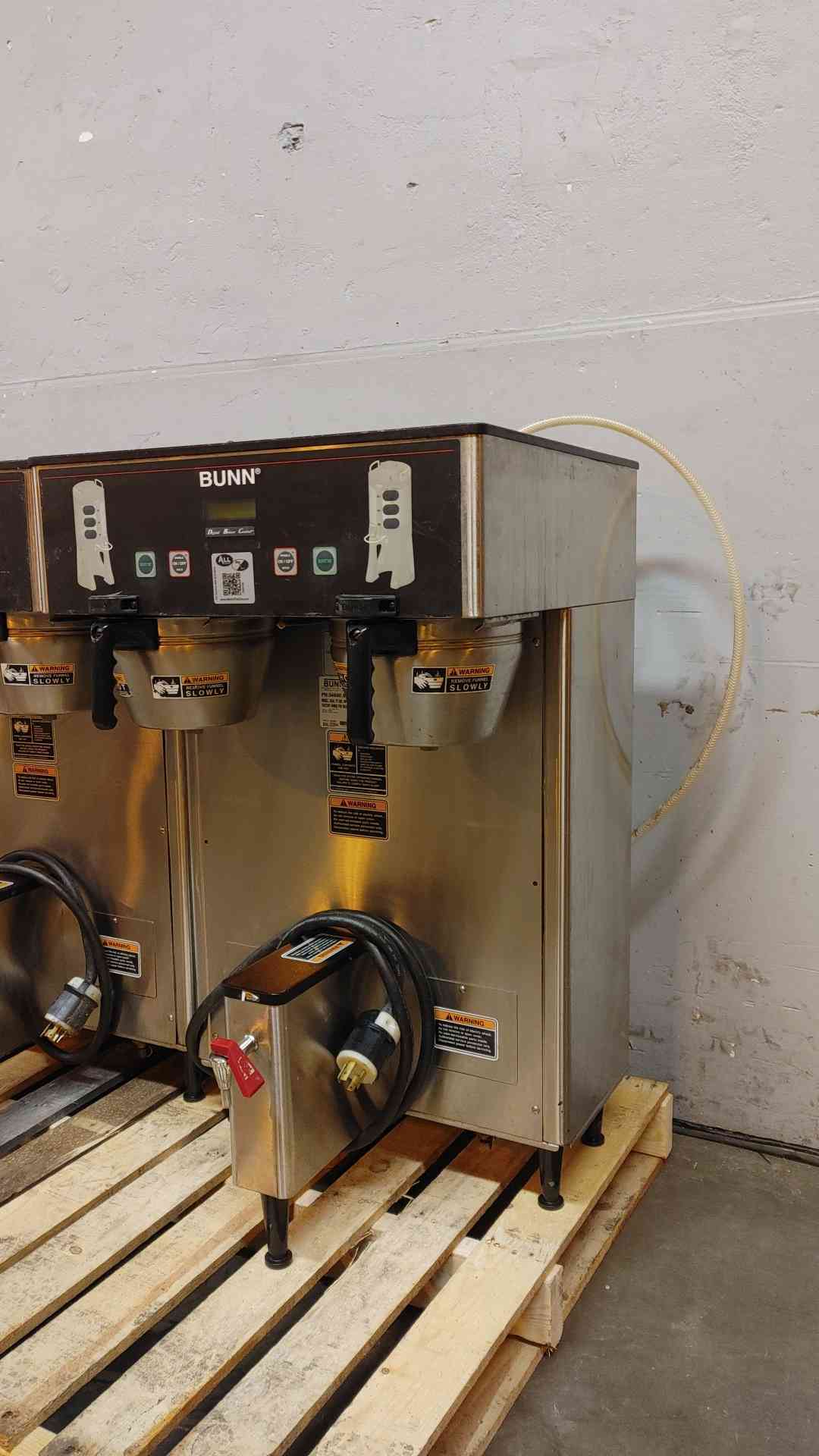 Bunn Dual TF DBC 120/208-240VAC 3PH 4W Coffee Brewer