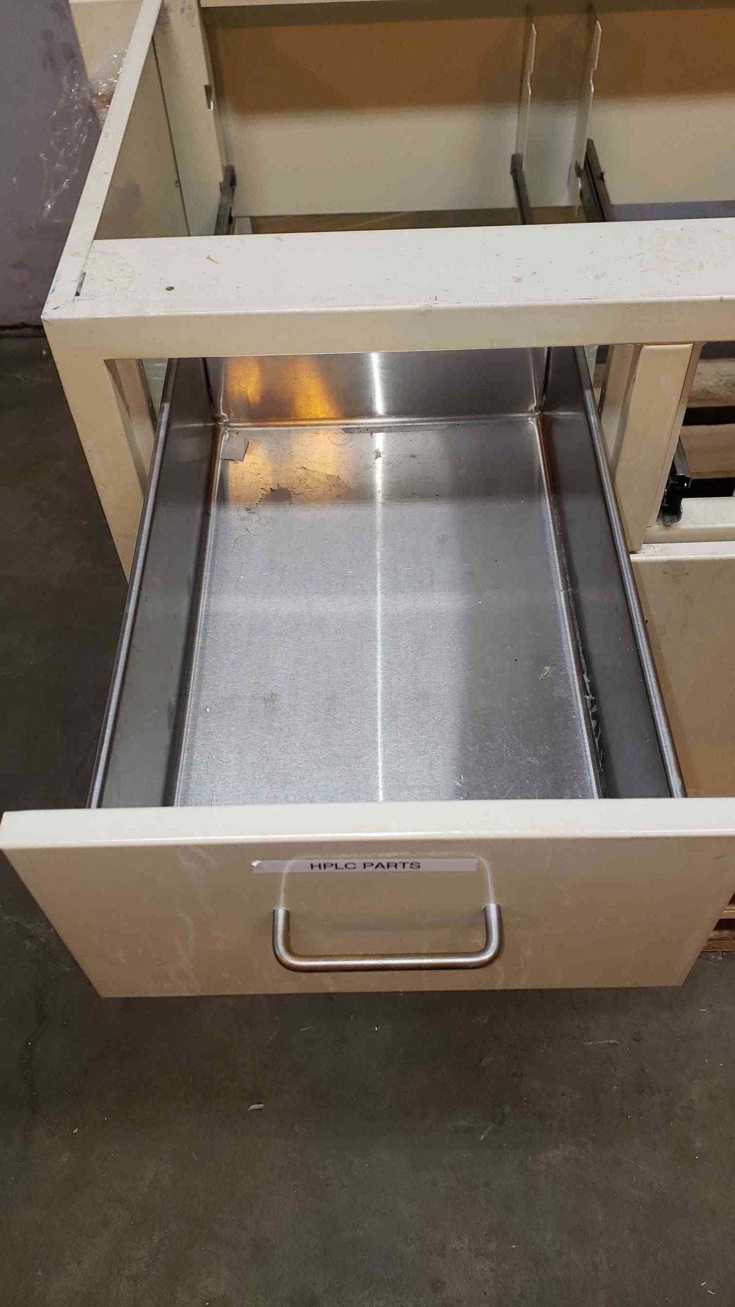 Jamestown 30" Mixed Casework W/ Missing Drawer (SKU: 106824)