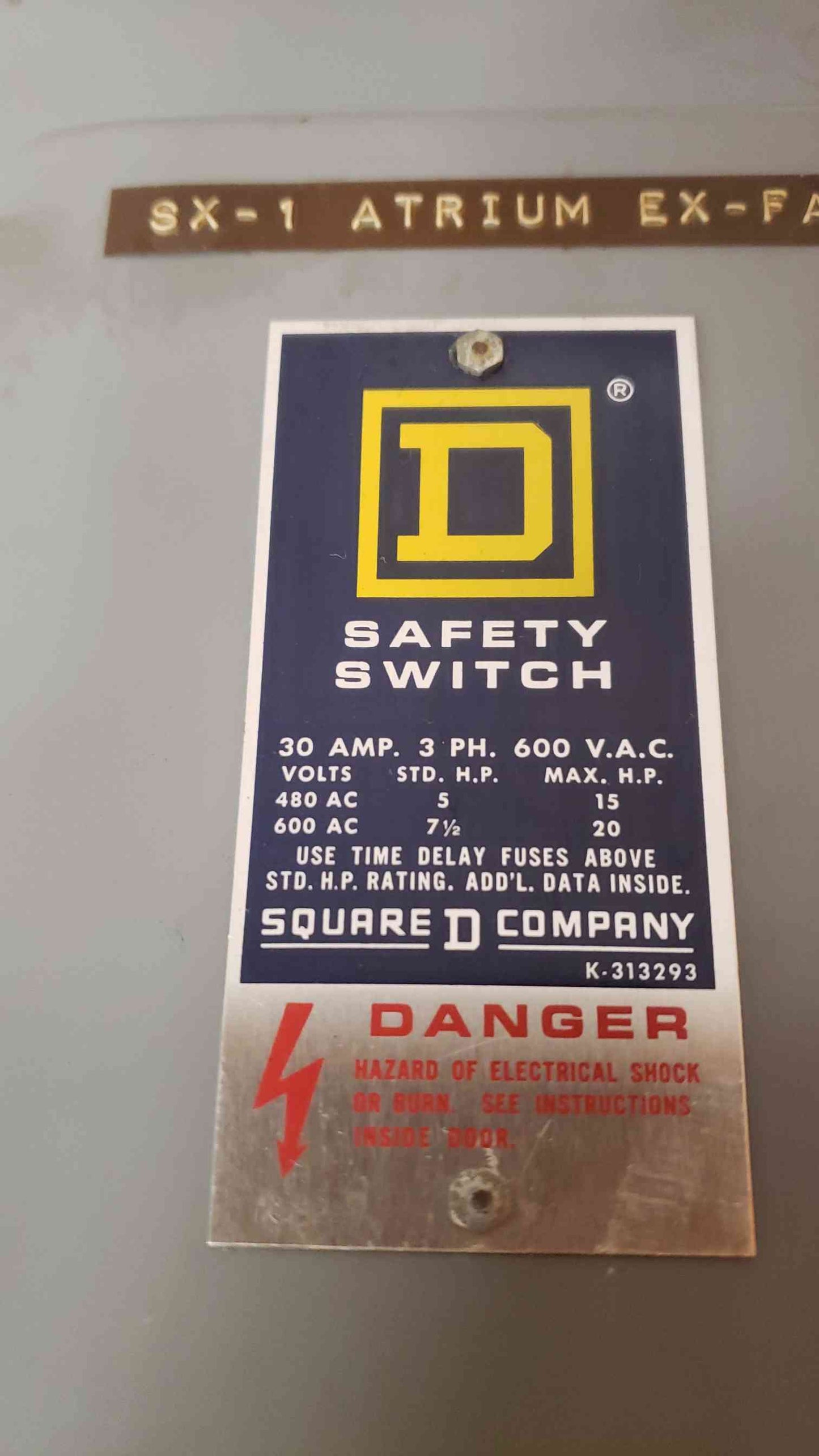 *Pickup Only* Square D 30A 3PH 600VAC Safety Switch H-361-N (SKU: 106897)