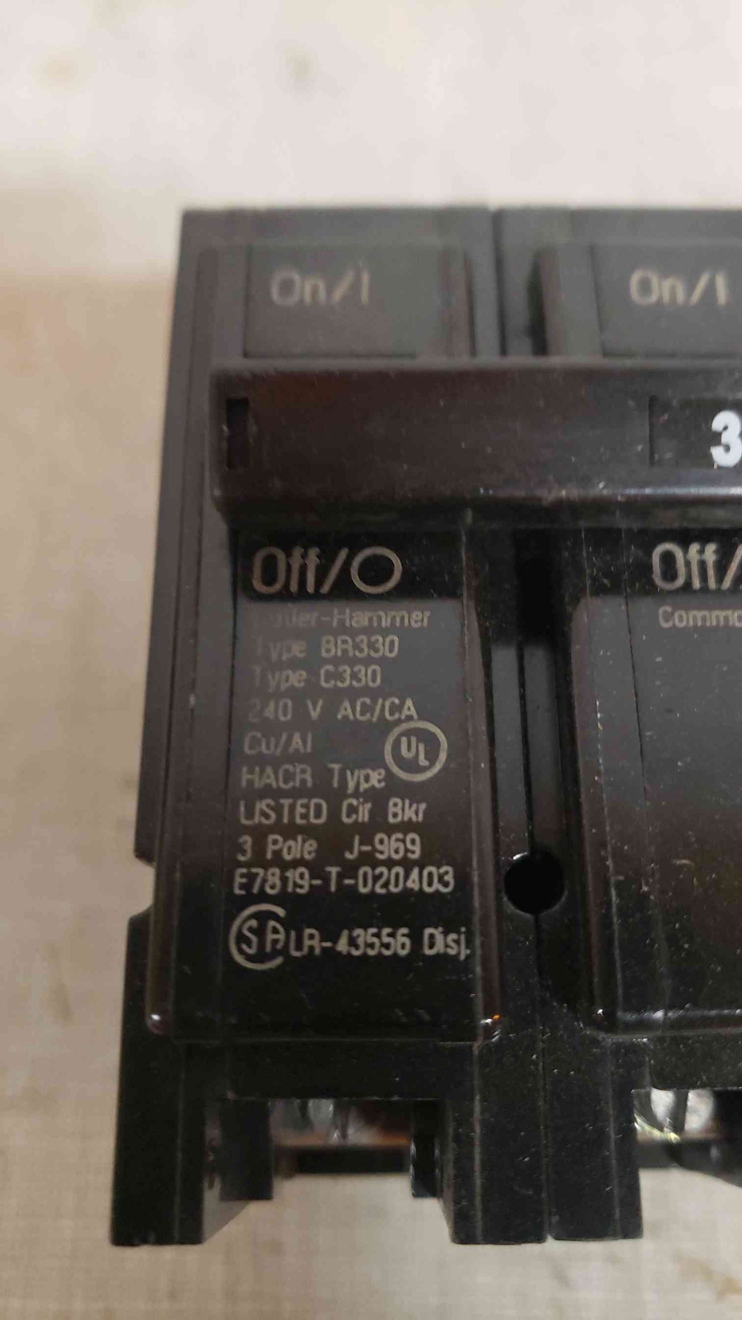CUTLER HAMMER BR330 CIRCUIT BREAKER 30 AMP 3 POLE 240V