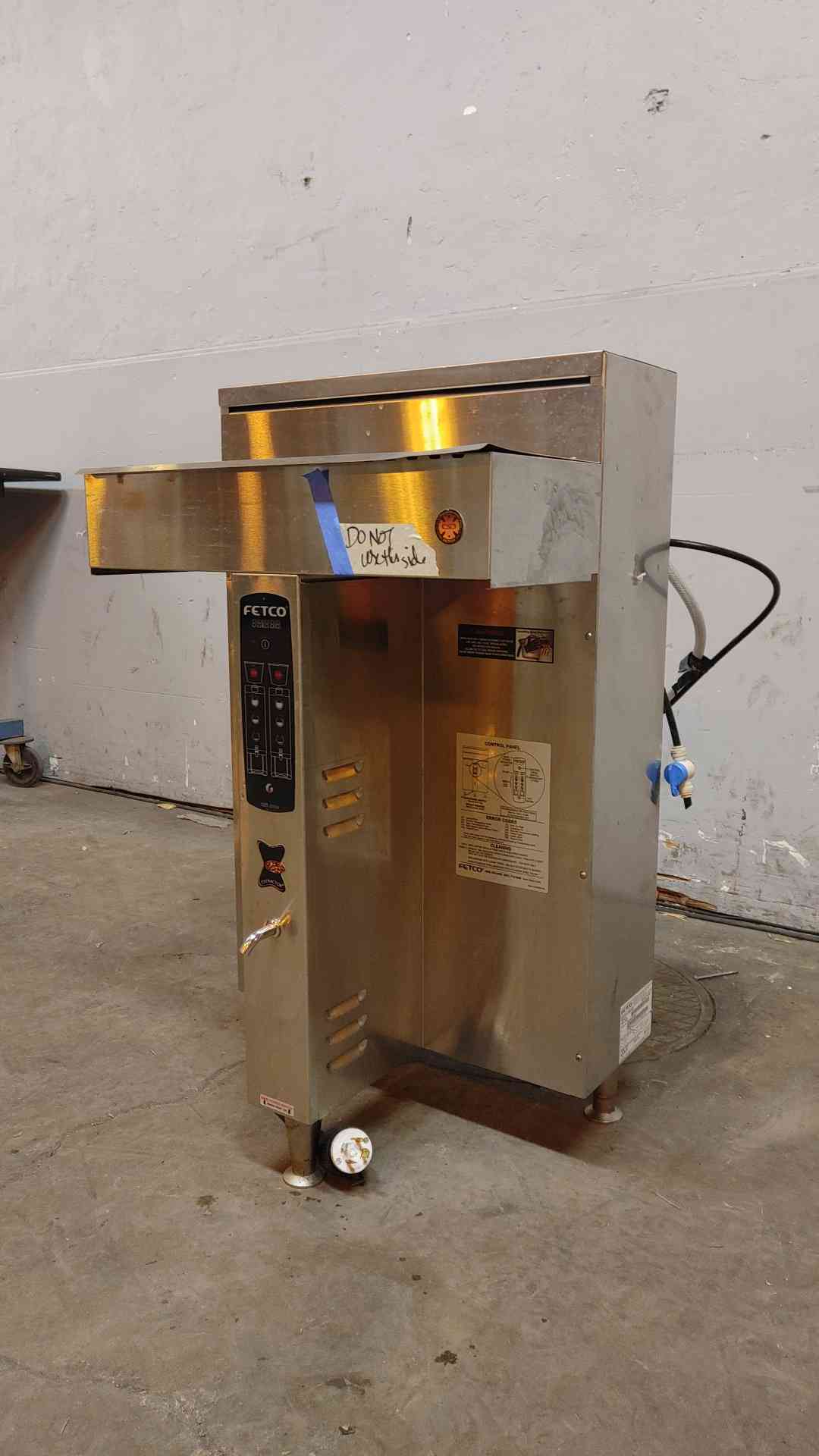 AS-IS Fetco Coffee Brewer Extractor CBS-2052e 1 Side as-is