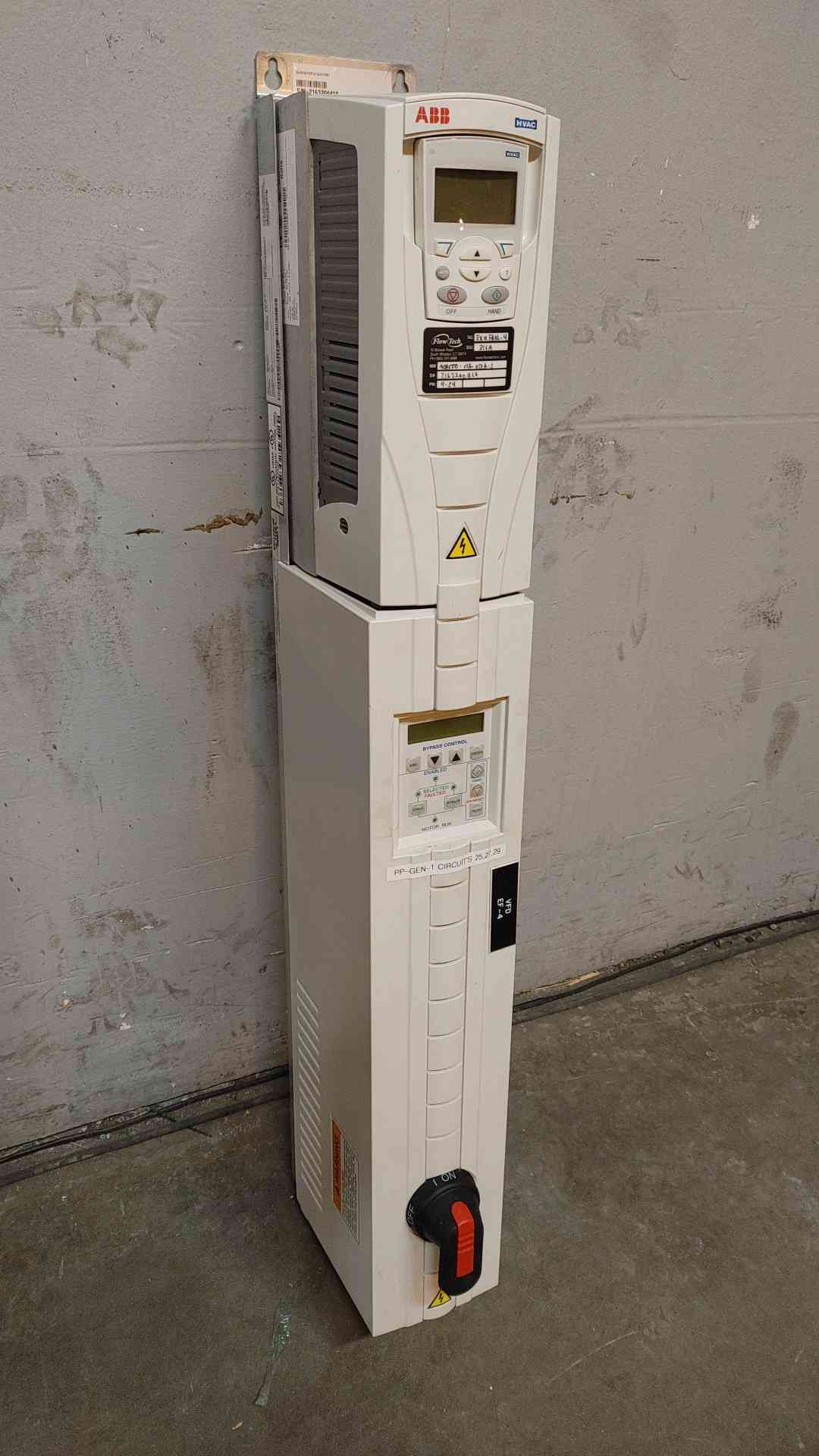 ABB 5HP Enclosed Industrial Control Panel 5HP 100KA 3PH 208-240VAC 17A ACH550-VCR-017A