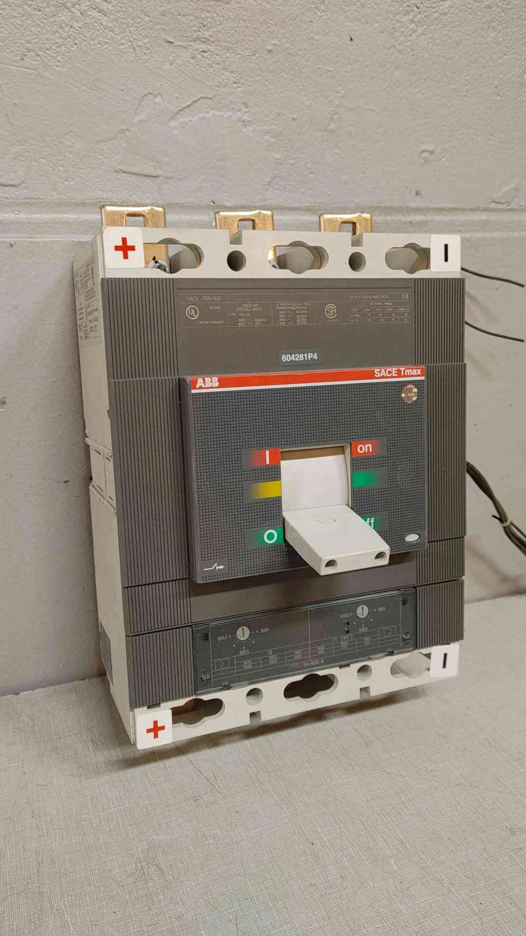 ABB Circuit Breaker 3 Pole 600A 600V T6N 600