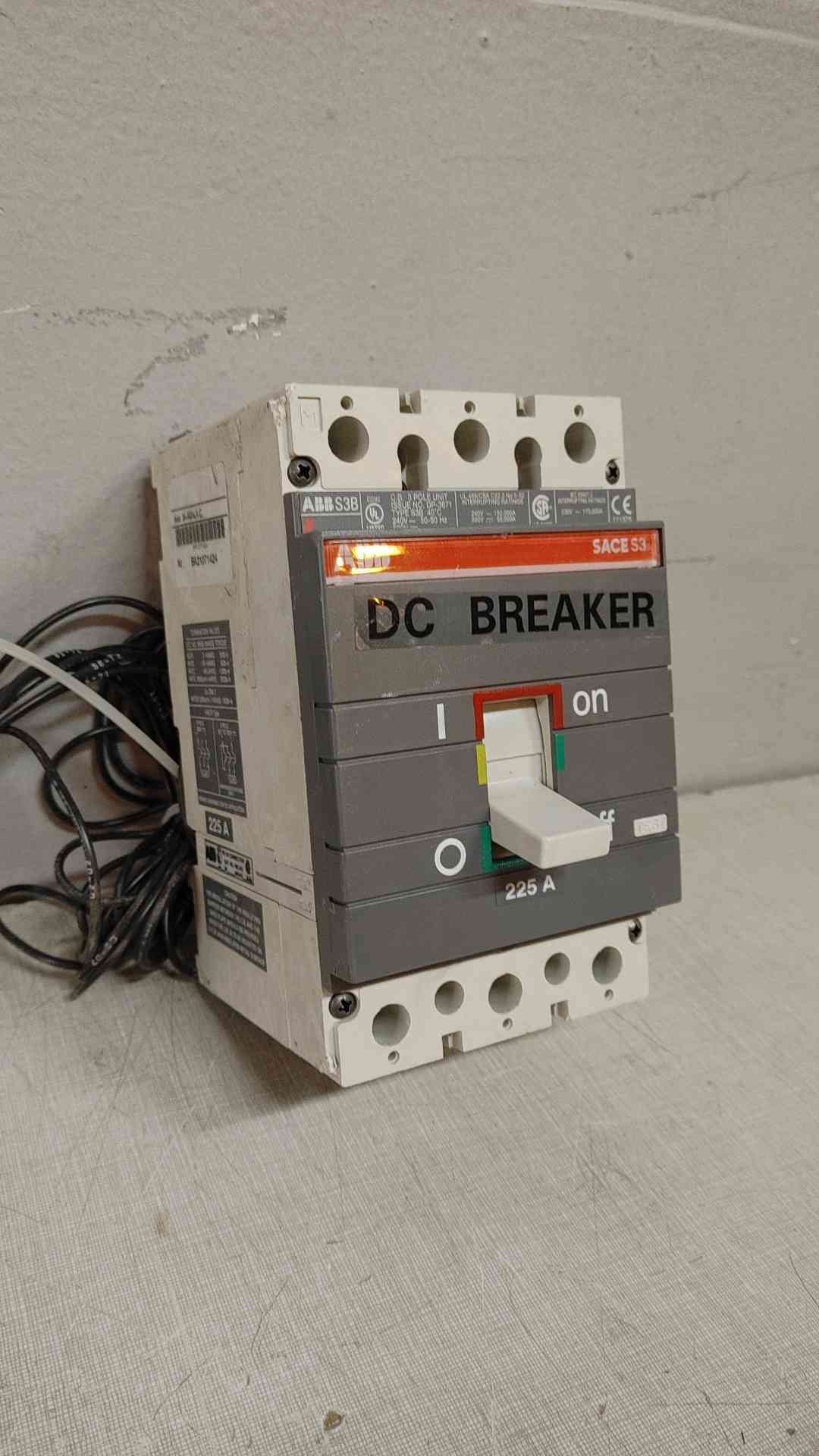 ABB Circuit Breaker 3 Pole 225A DP-3671 (107918)