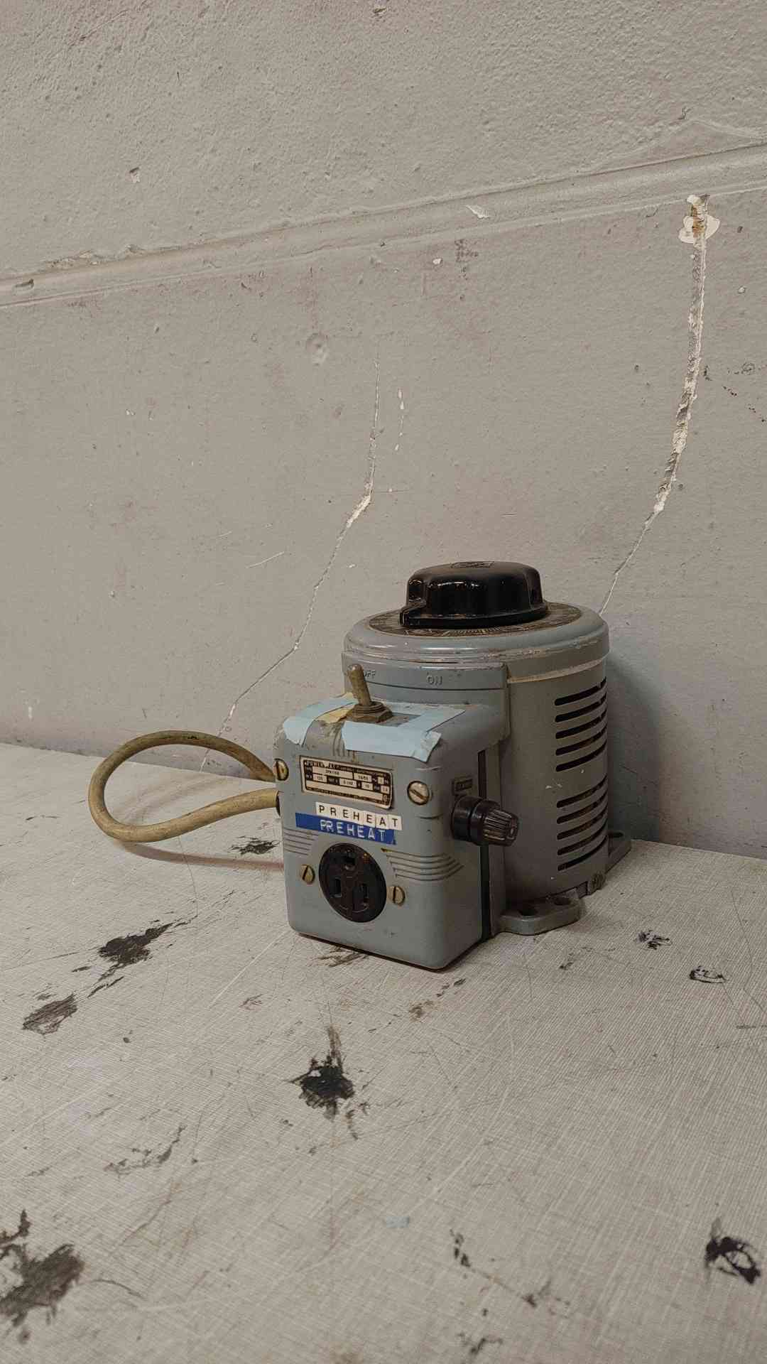 Superior Electric Powerstat Variable Transformer 1PH 120VAC 10A 1.4KVA 3PN116B