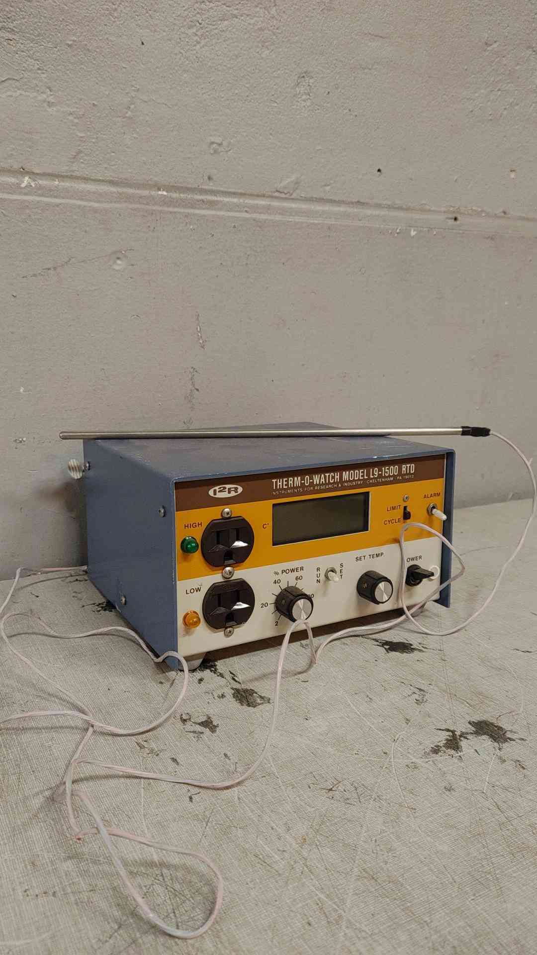 *Pickup Only* I2R Therm-O-Watch Model L9-1500 RTD Temperature Controller