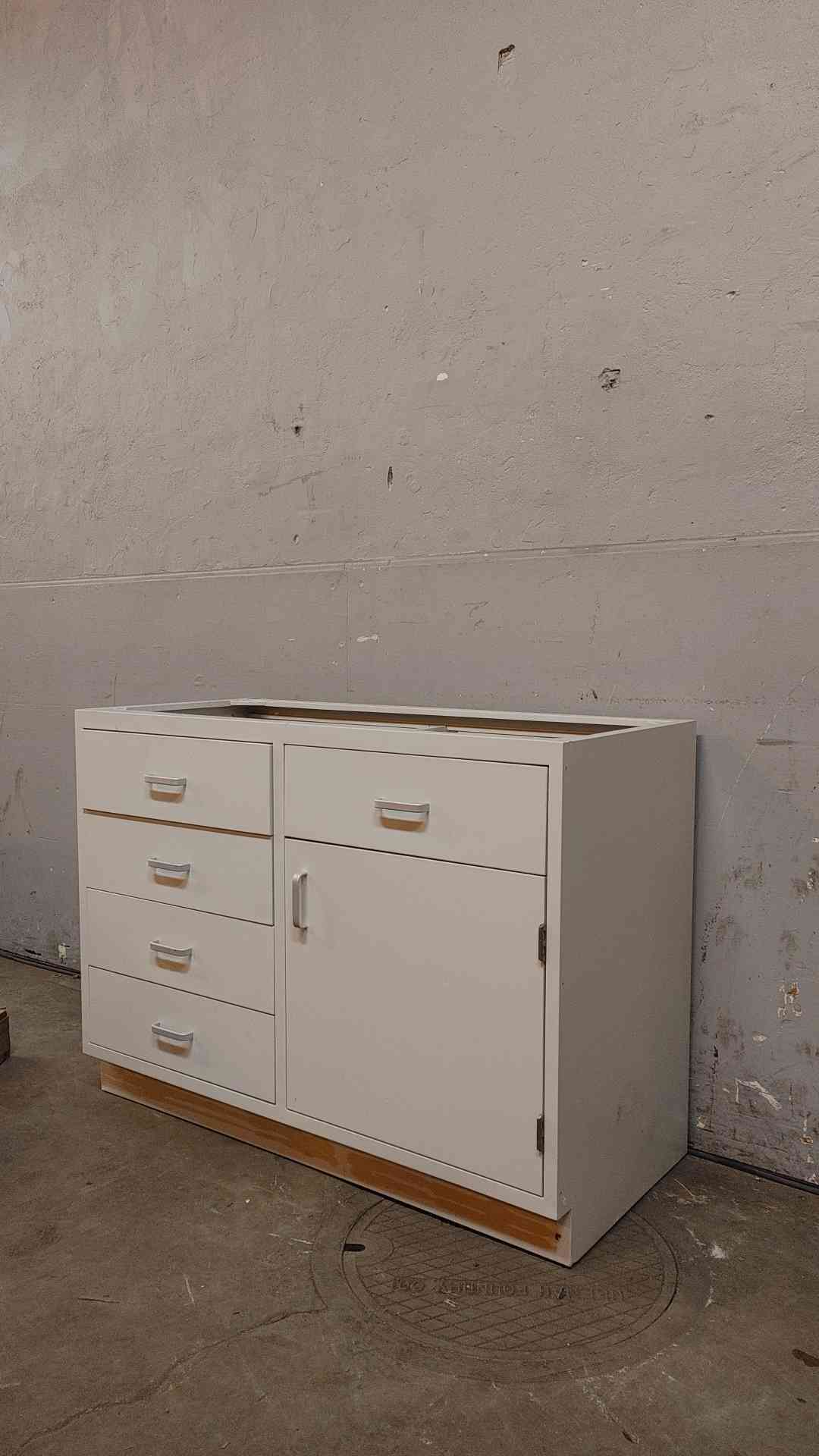4' Duralab Mixed Casework White (108307)
