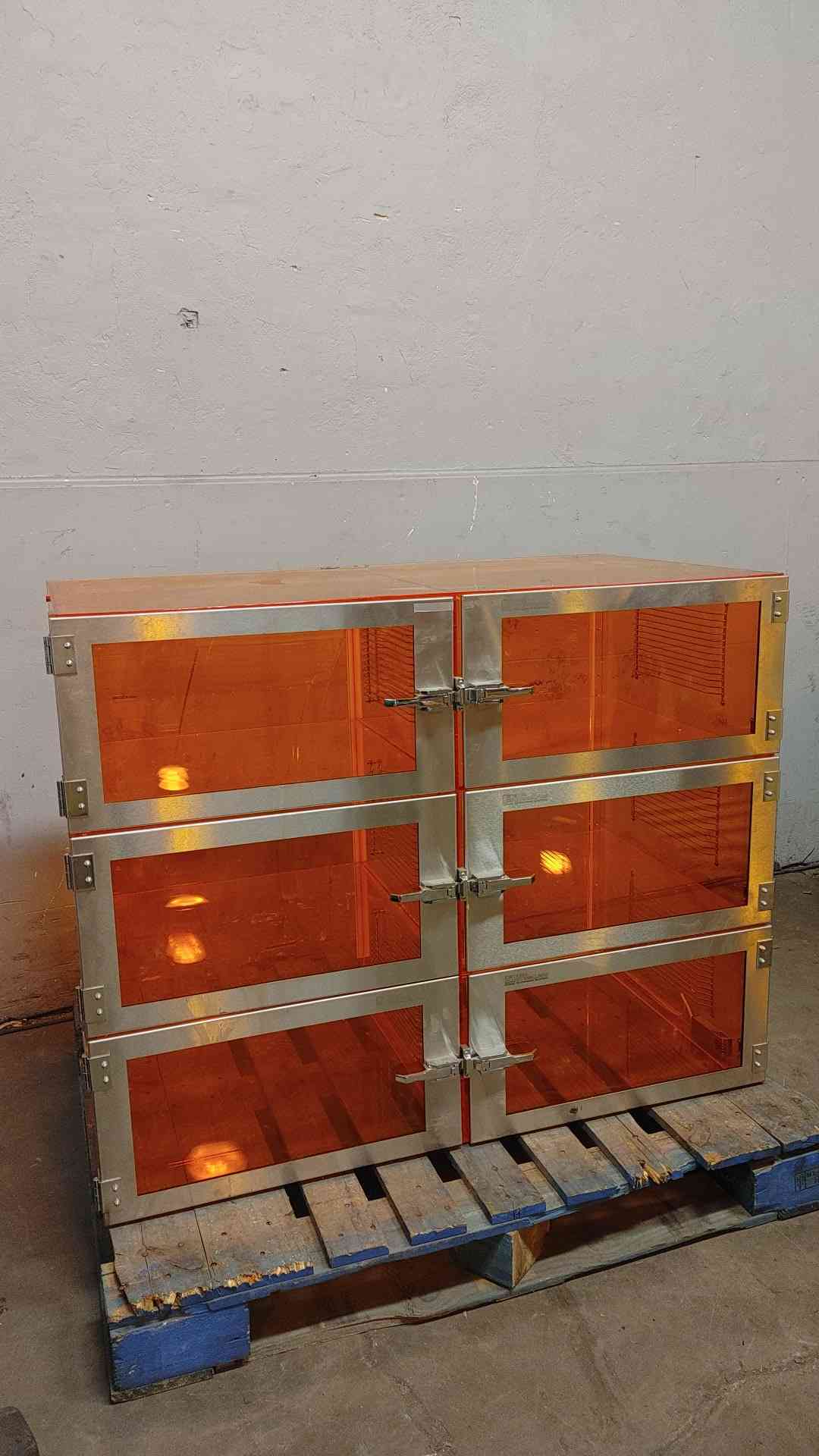 TerraUniversal 6 Door Desiccator Amber Acrylic Cabinet (108620)