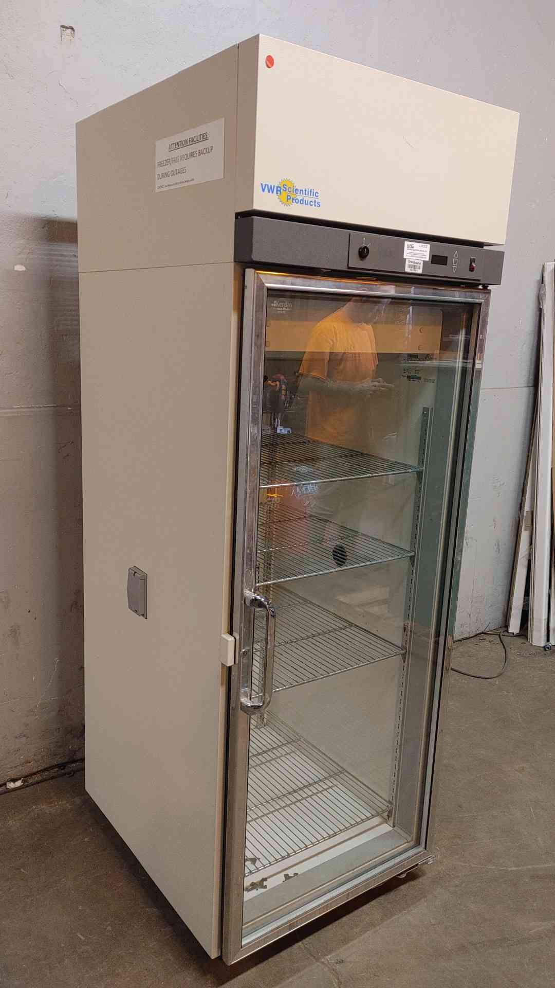 VWR Scientific Single Glass Door Lab Refrigerator VCR422A20 (108702)