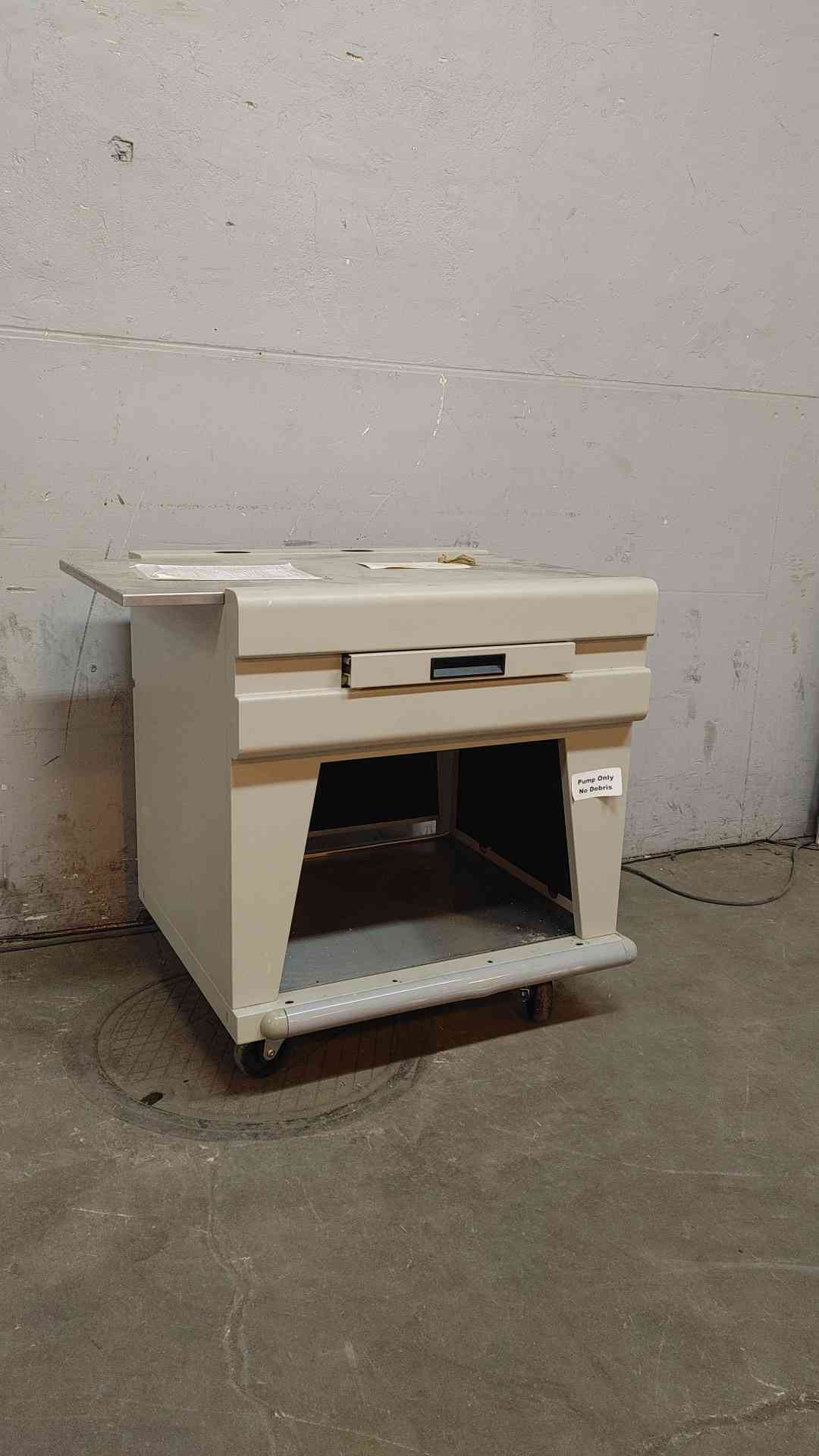 Sciex Spectrometry Mobile Table Bench (108717)