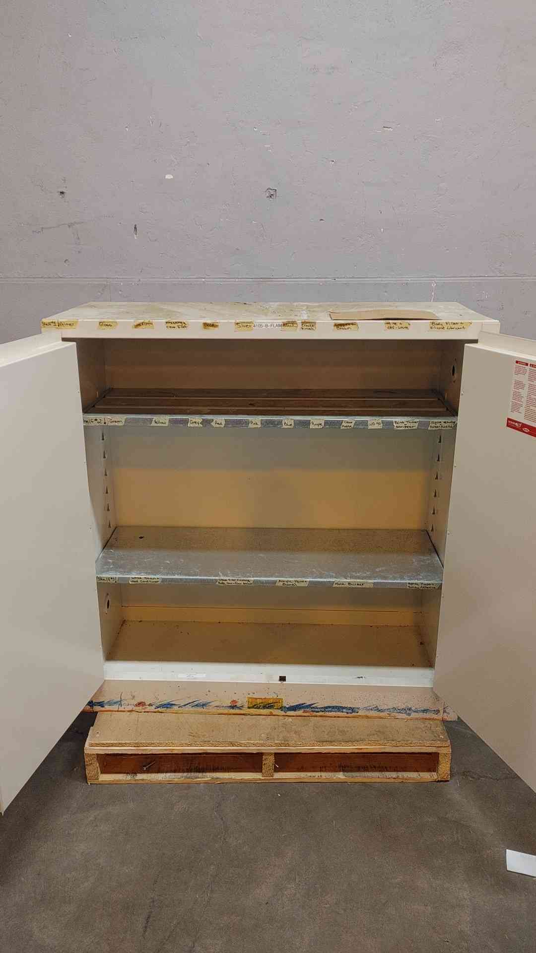 VWR 30 Gal Flammable Storage Cabinet (108720)