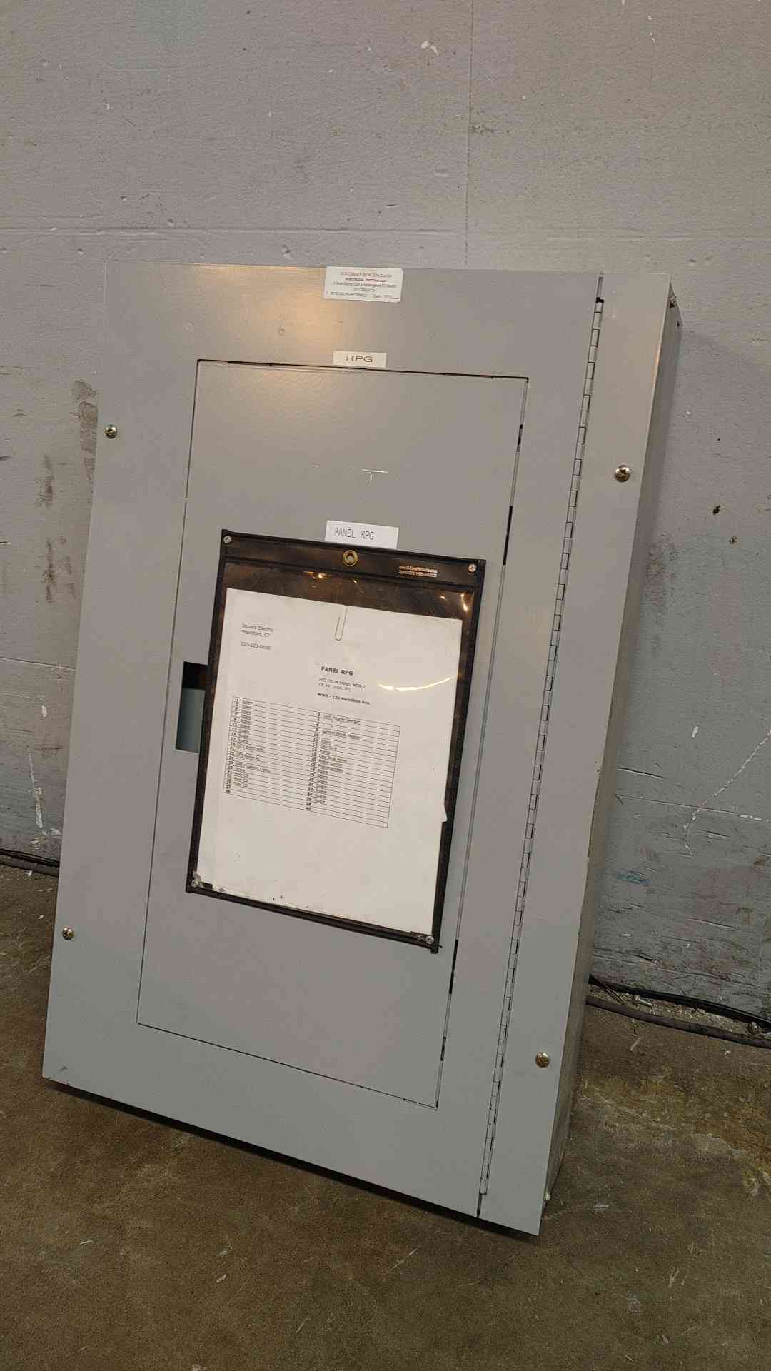 GE A Series Panelboard 125A 208/120V 3PH 4W with Main (108989)