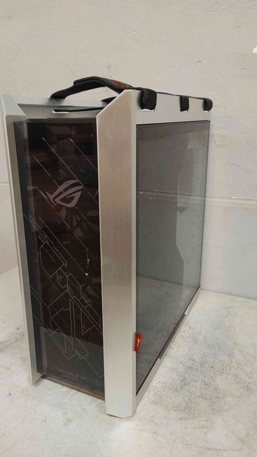 ASUS ROG Strix Helios GX601 Case