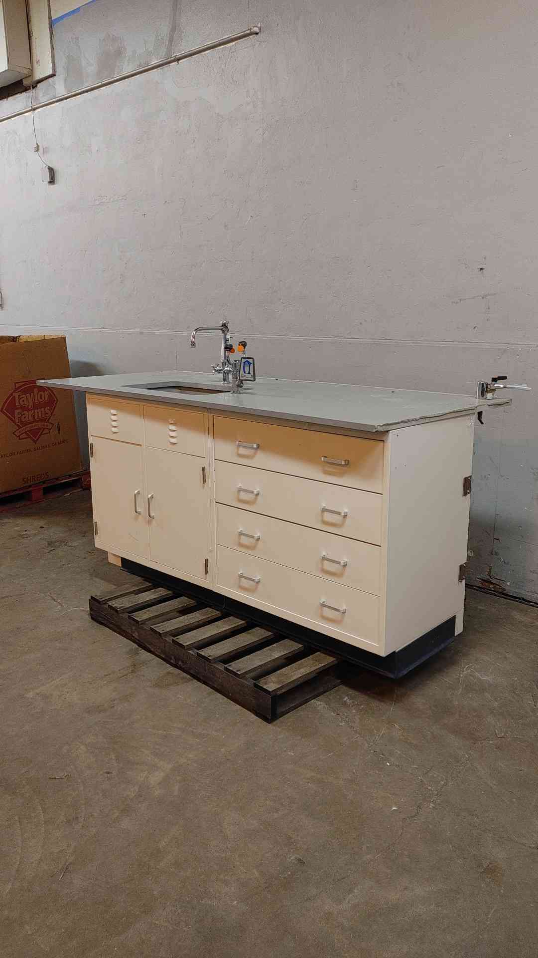 87" Duralab Mixed Lab Sink Bundle (109198)