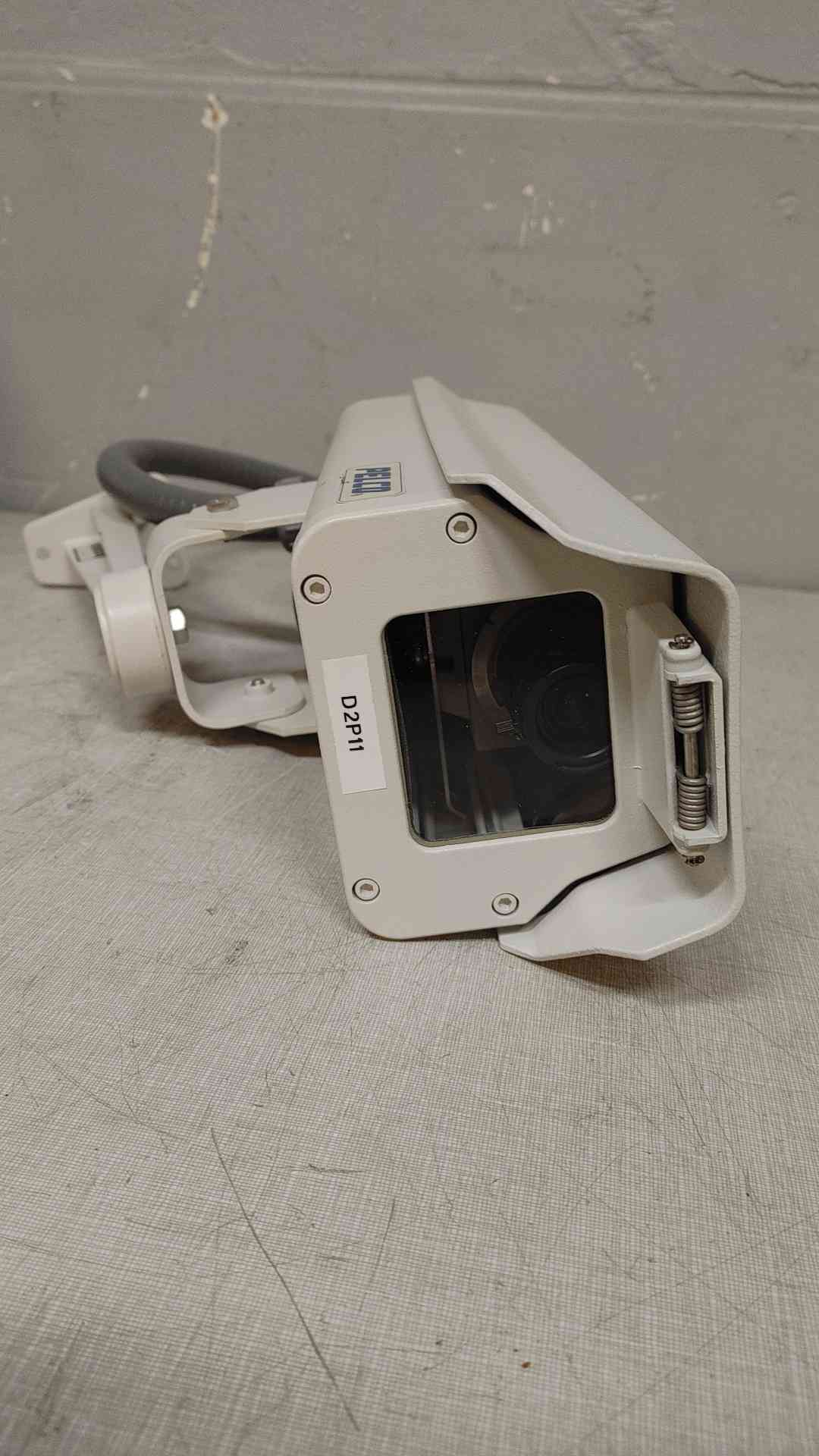 Pelco EM1450 Security Camera (109321)