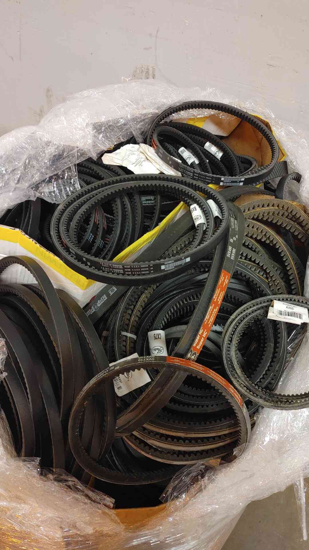Lot Of Multiple sizes Of Tri-power Belts NEW (109328)