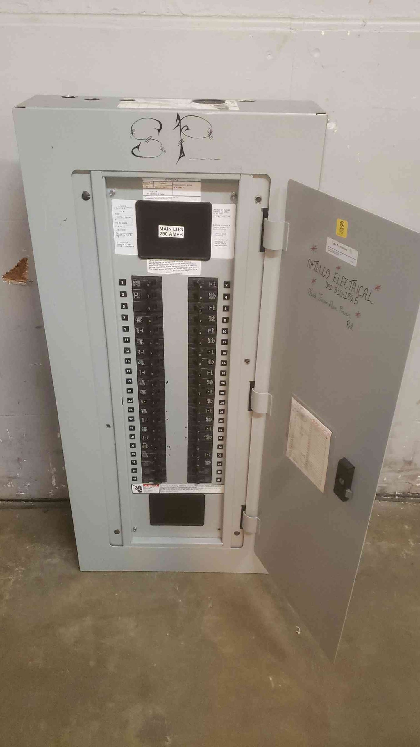 Siemens 250A Max 208Y/120 3PH 4W Panel Box P1C42ML250CTS (SKU: 109654)