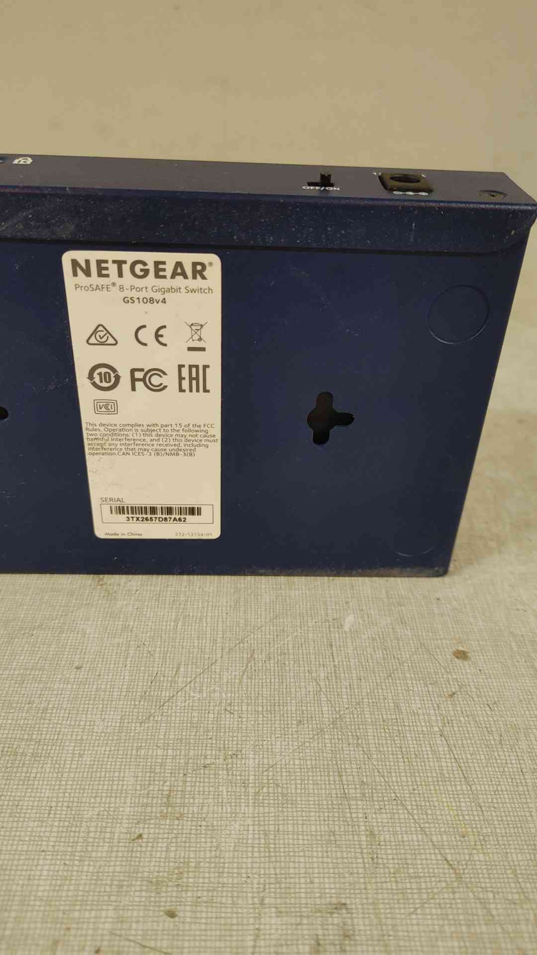 NETGEAR Prosafe 8-Port Gigabit Switch GS108 (SKU: 109994)
