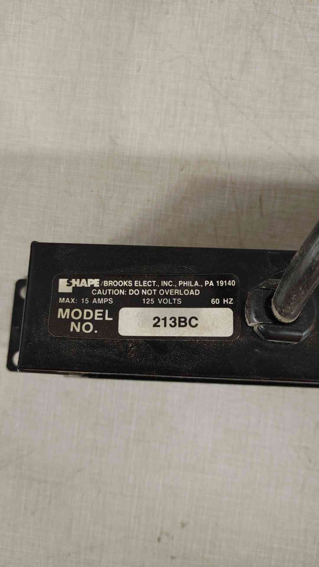 SHAPE/BROOKS 6 port 125V 15A PDU STRIP 213BC (SKU: 109971)