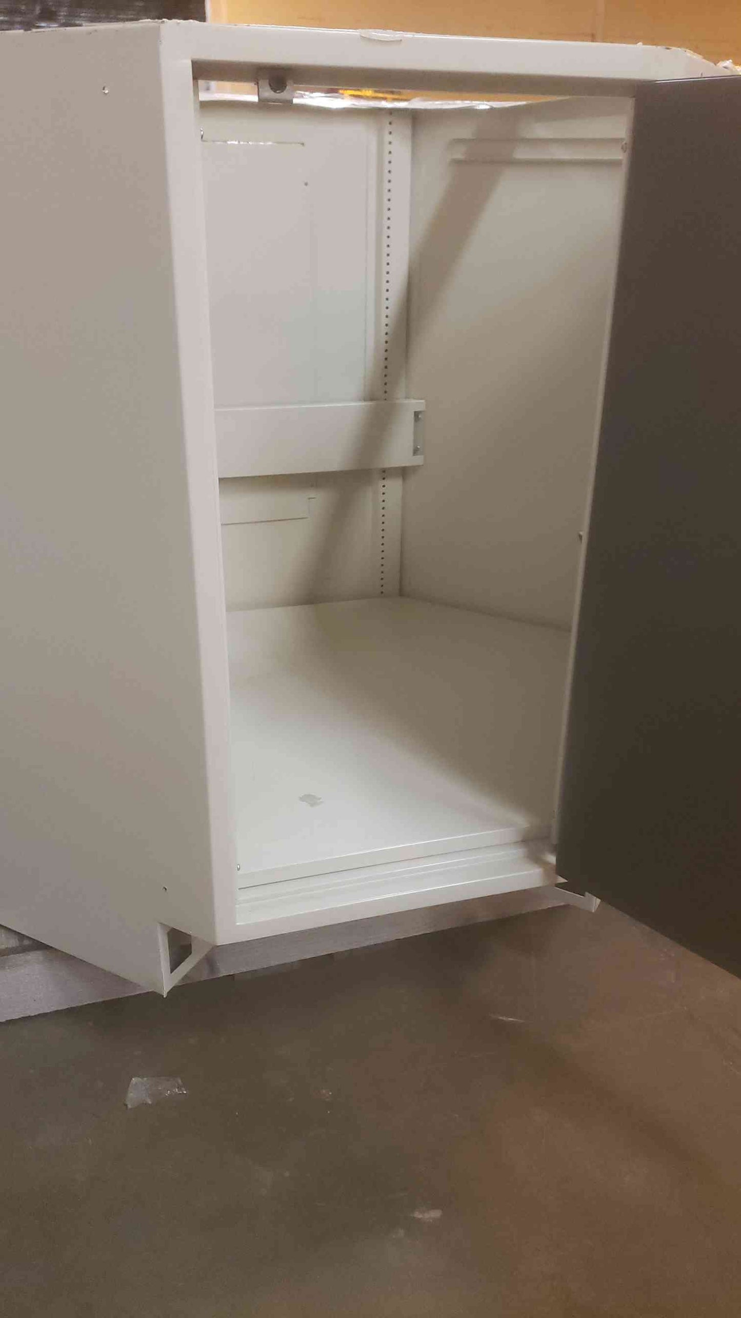 Fisher Hamilton Corner Cabinet 1DOOR(SKU: 110284)