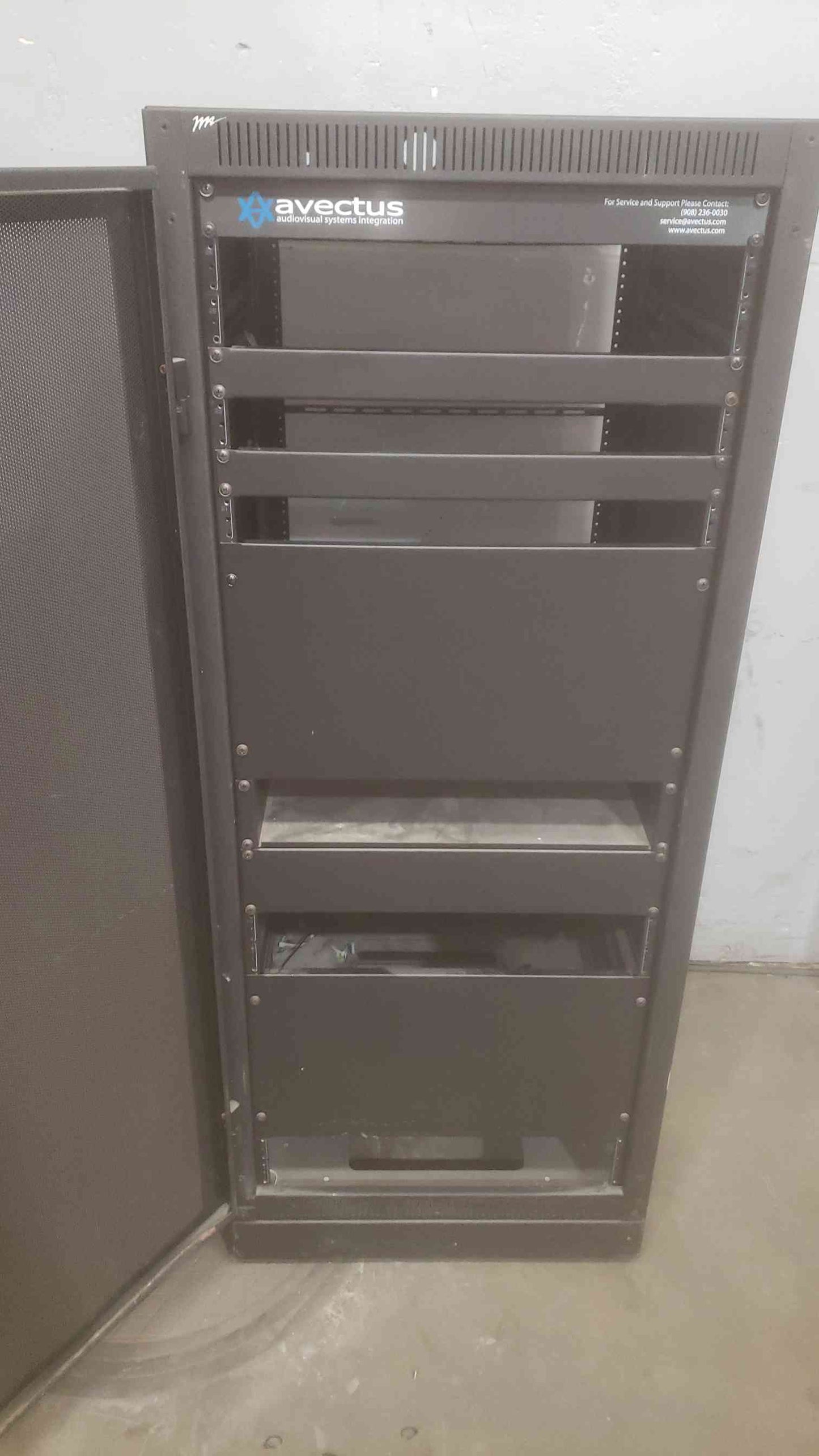 Avectus Small Rolling Server Rack (SKU: 110781)