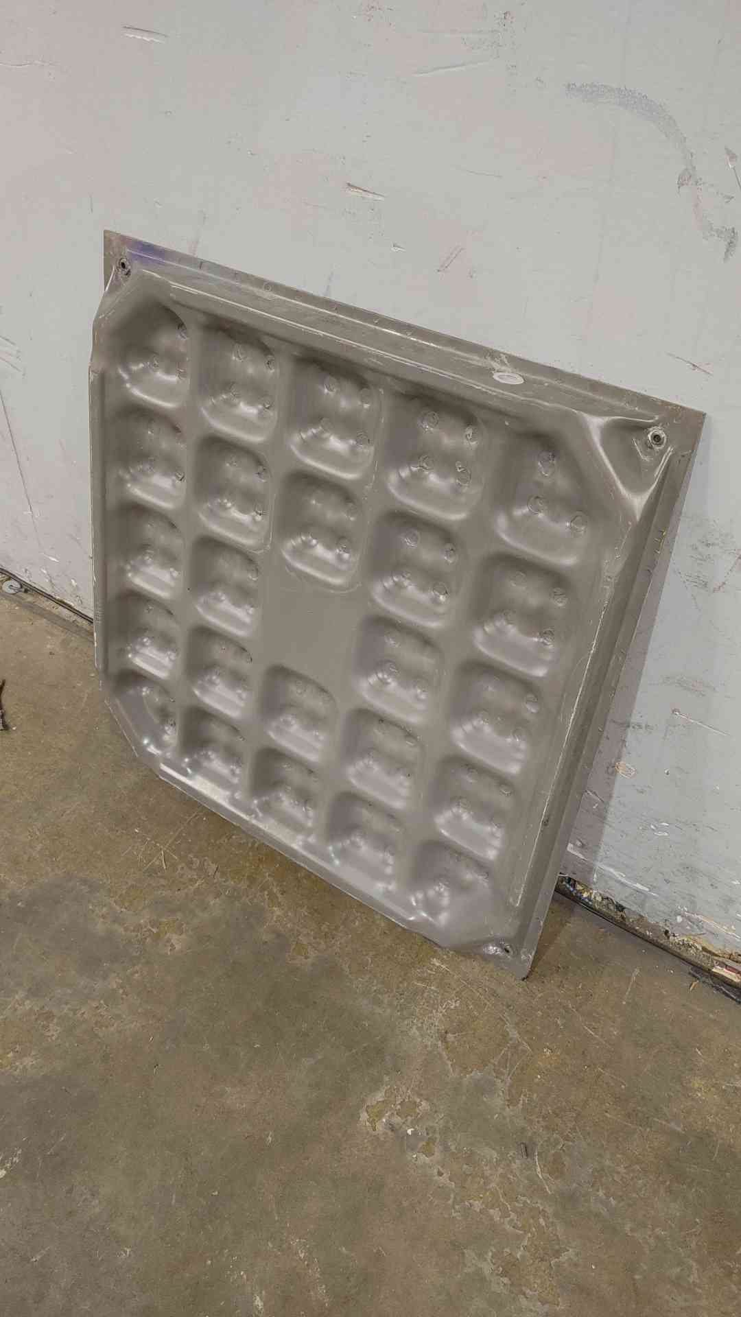 Tate Raised Access Floor Tile CCN25/30 HPL (SKU: 110900)