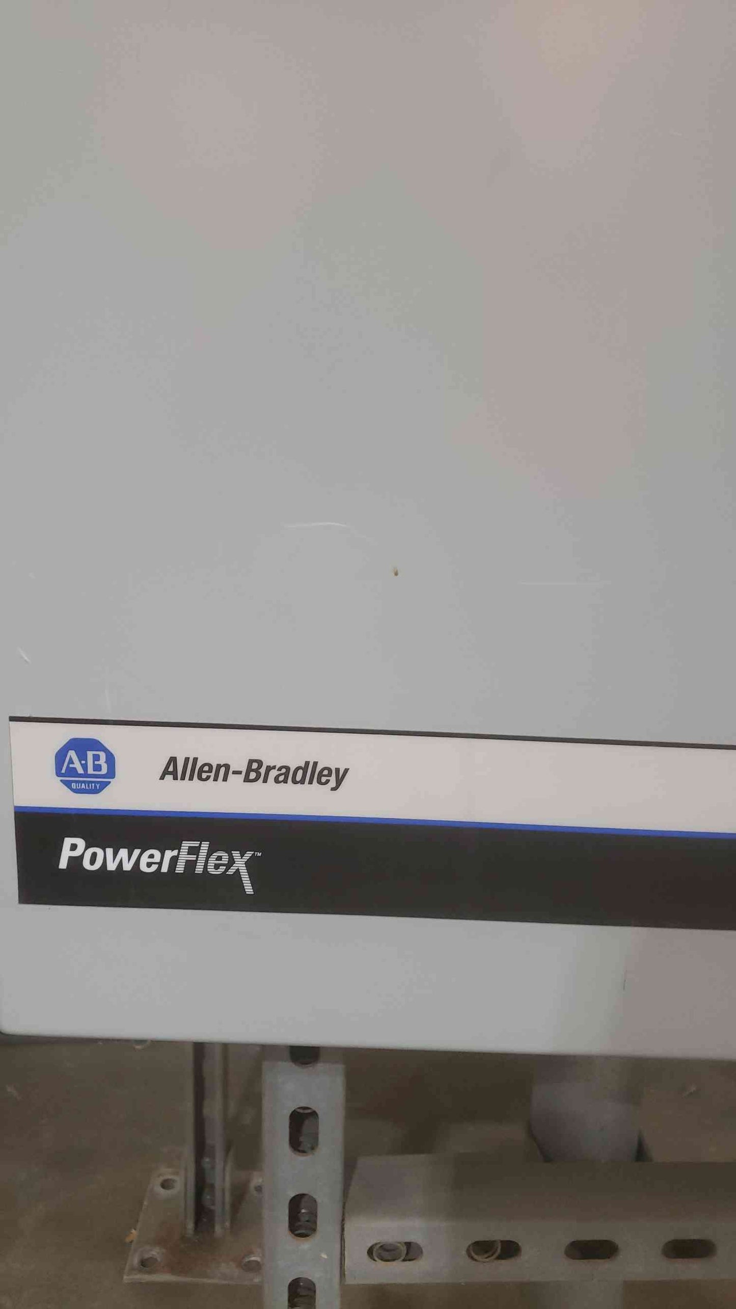Allen-Bradley PowerFlex 753 480V 124A S12-361-NJ-100 VFD