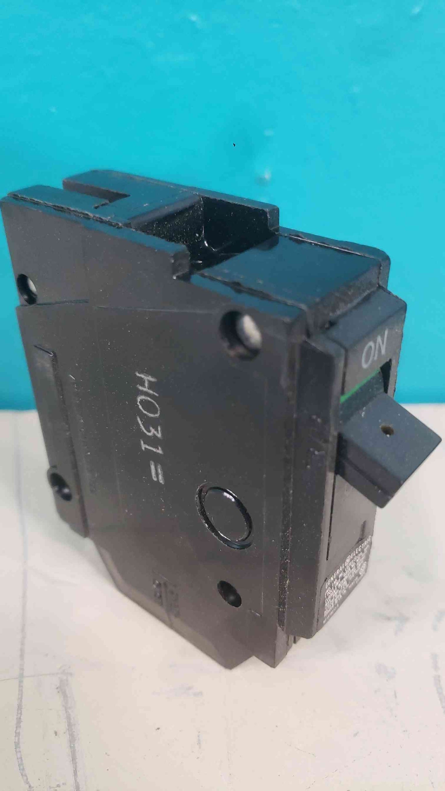 GE 30A 250VAC 1 Pole Circuit Breaker (Sku 113799)