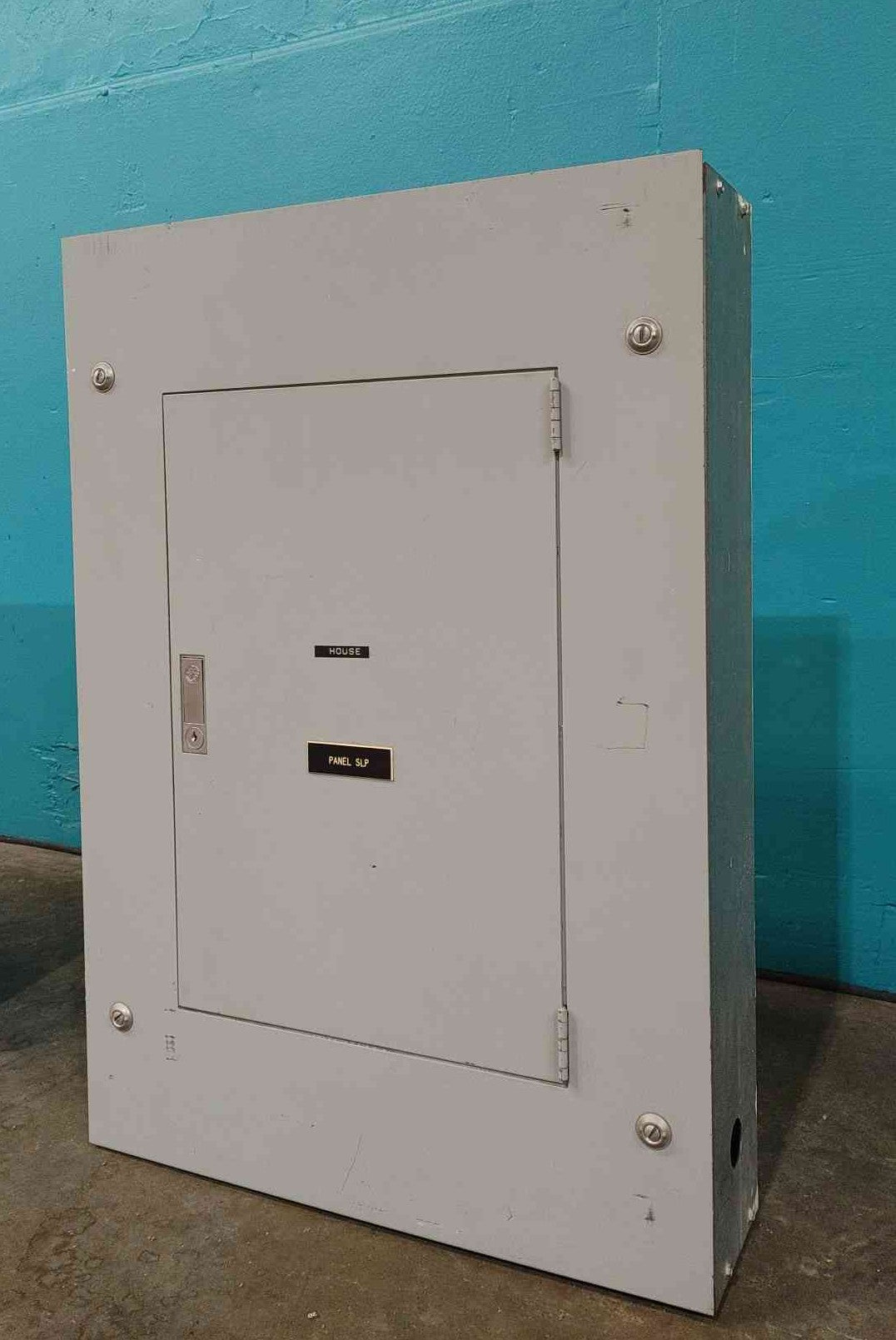 GE NHB 100A Panelboard 480Y/277V 3 Phase Loaded w/ GE TED Breakers 30A 20A 1-Pole
