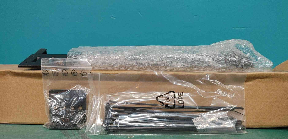 APC by Schneider Electric AP7941 Switched Rack PDU Accessory Mounting Hardware Kit (Sku:115992)