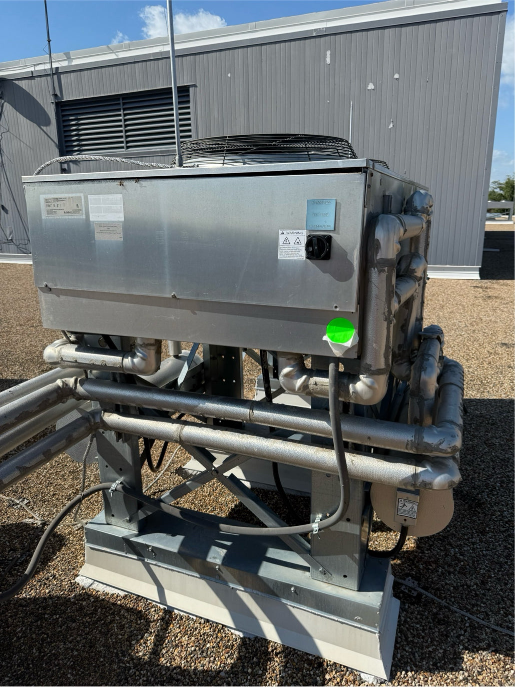 Liebert 2-fan Condenser DCDL205A 460v 3PH ‘11 (SKU: 110363)