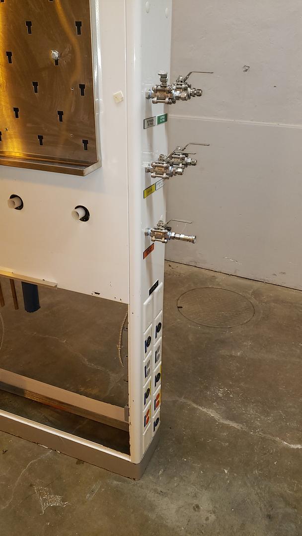 Lab Casework Utility Chase Electrical & Gas + Pegboard 9'(S6LLST10407)