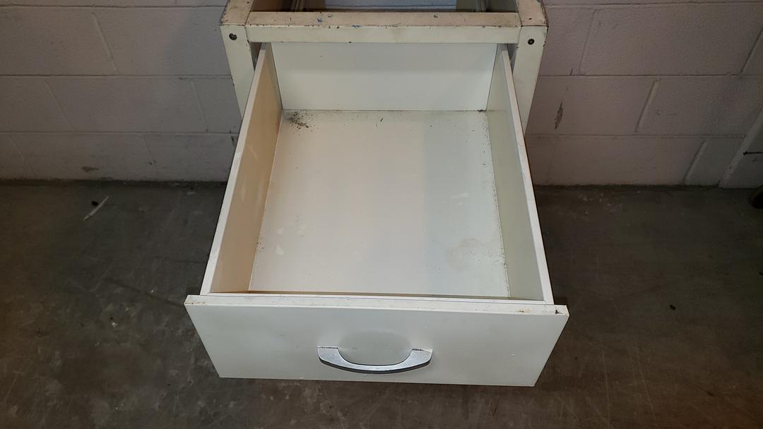 18" Kewaunee 4 Drawer Casework(S6LLST10094)