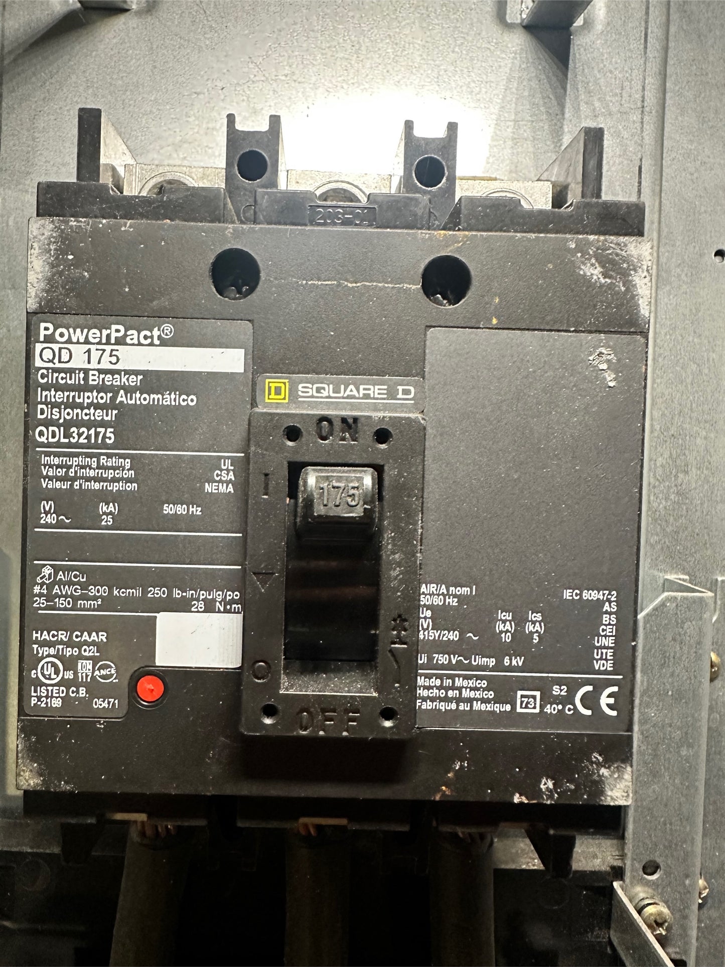 225A Square D Panelboard W/ Main 240v Loaded NQODQB(S6LLST3834)